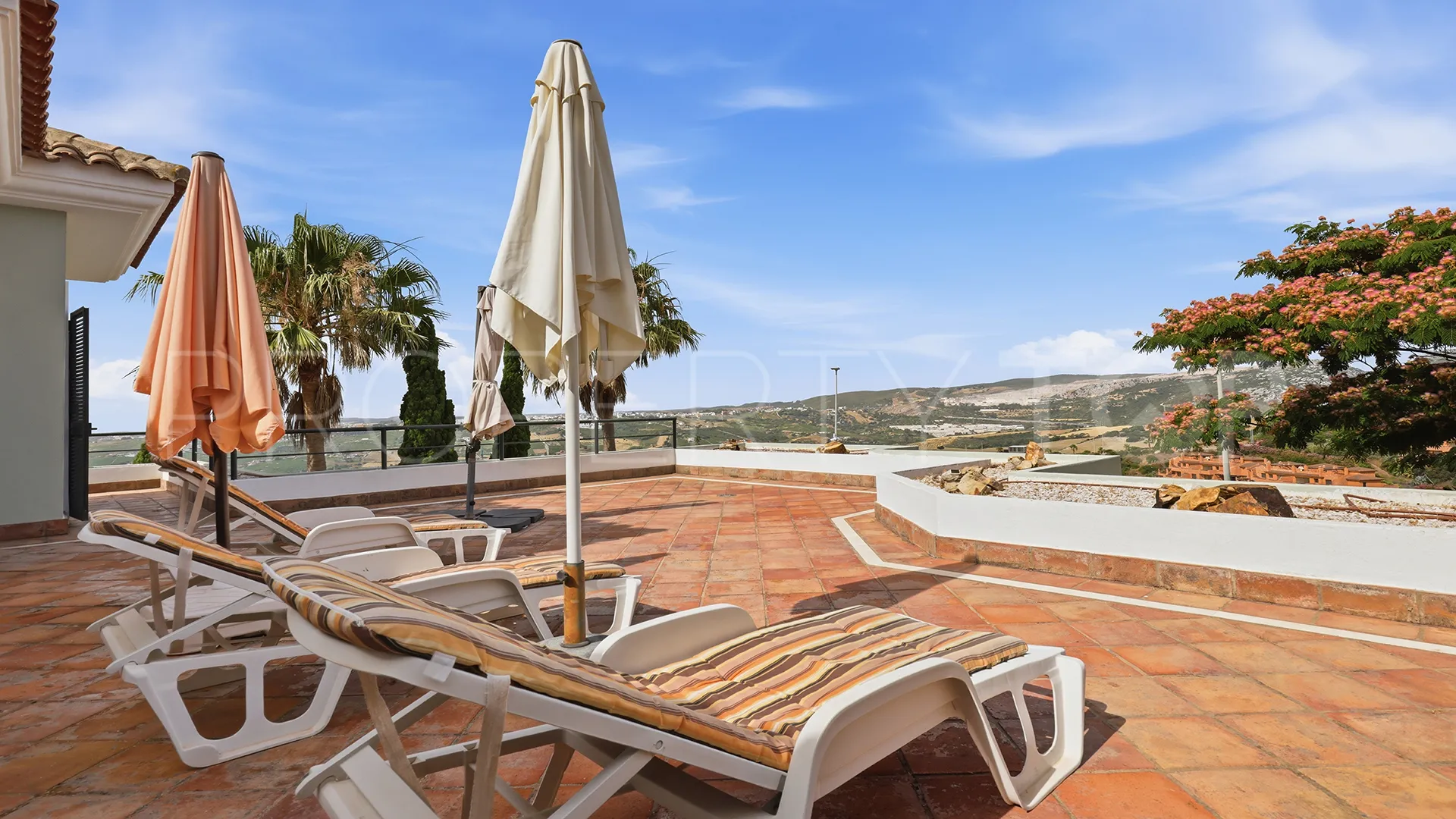 Apartamento a la venta con 3 dormitorios en Doña Julia