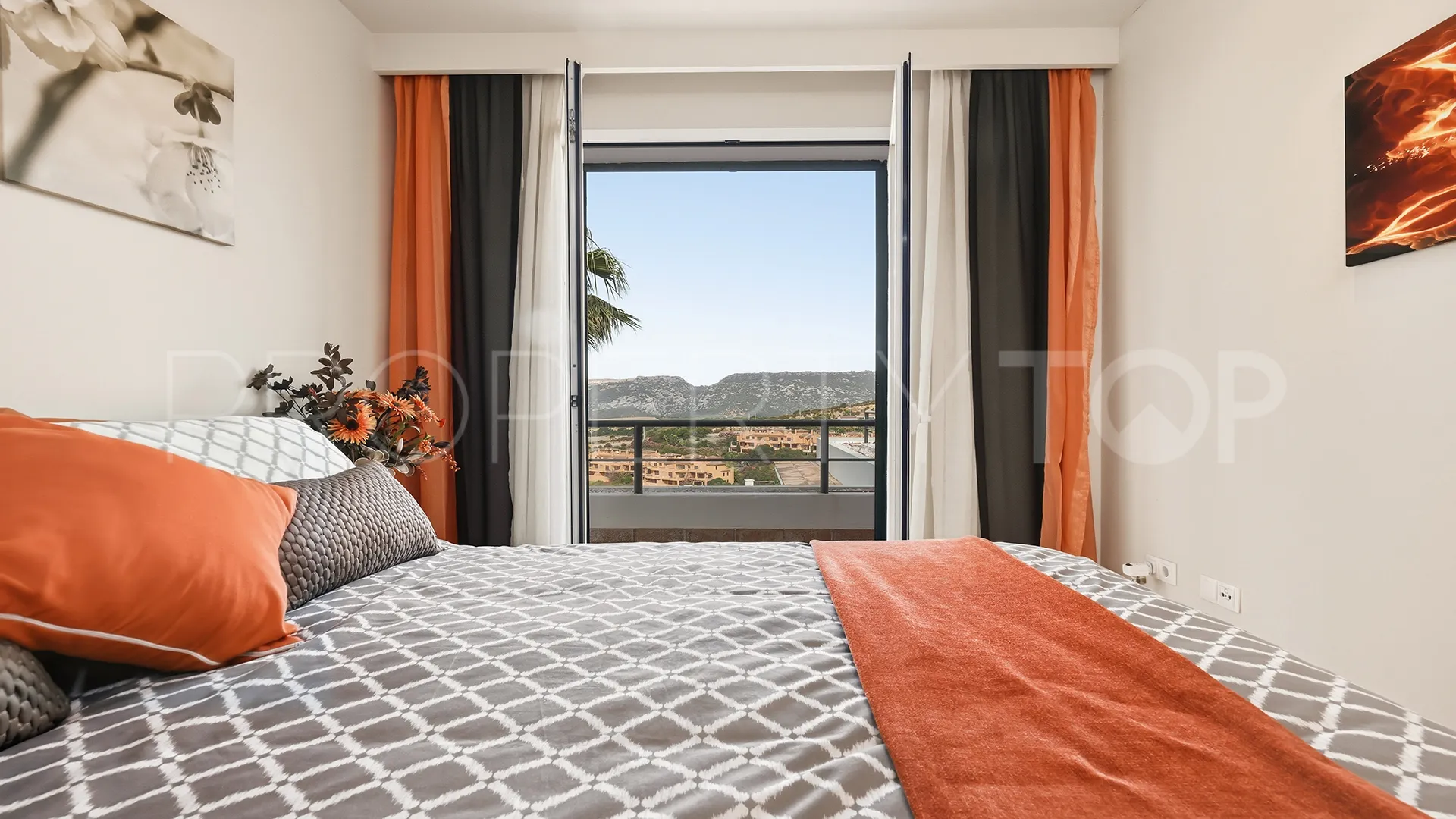 Apartamento a la venta con 3 dormitorios en Doña Julia