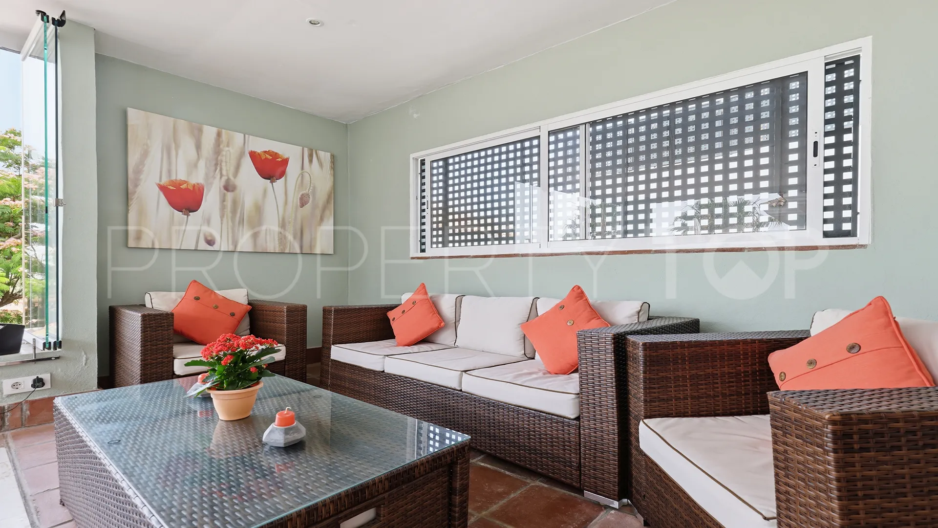 Apartamento a la venta con 3 dormitorios en Doña Julia