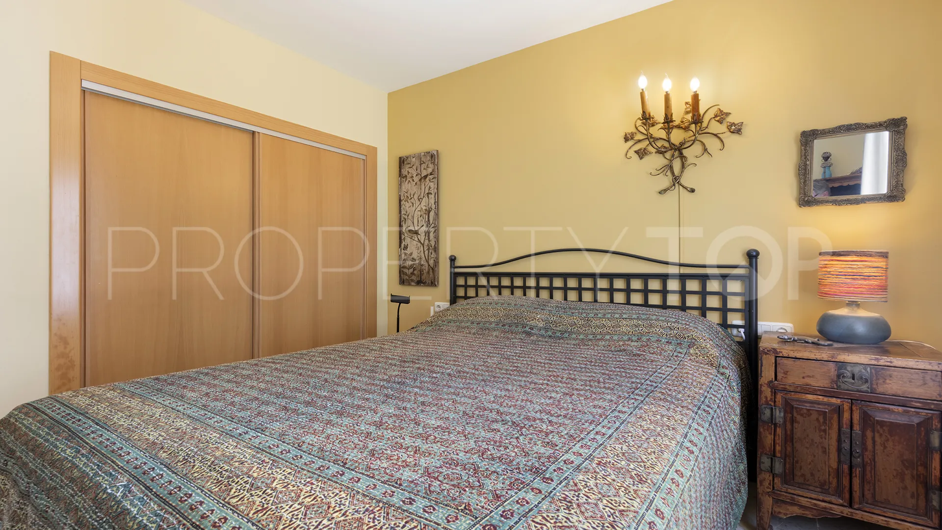 Apartamento planta baja a la venta en Casares Golf