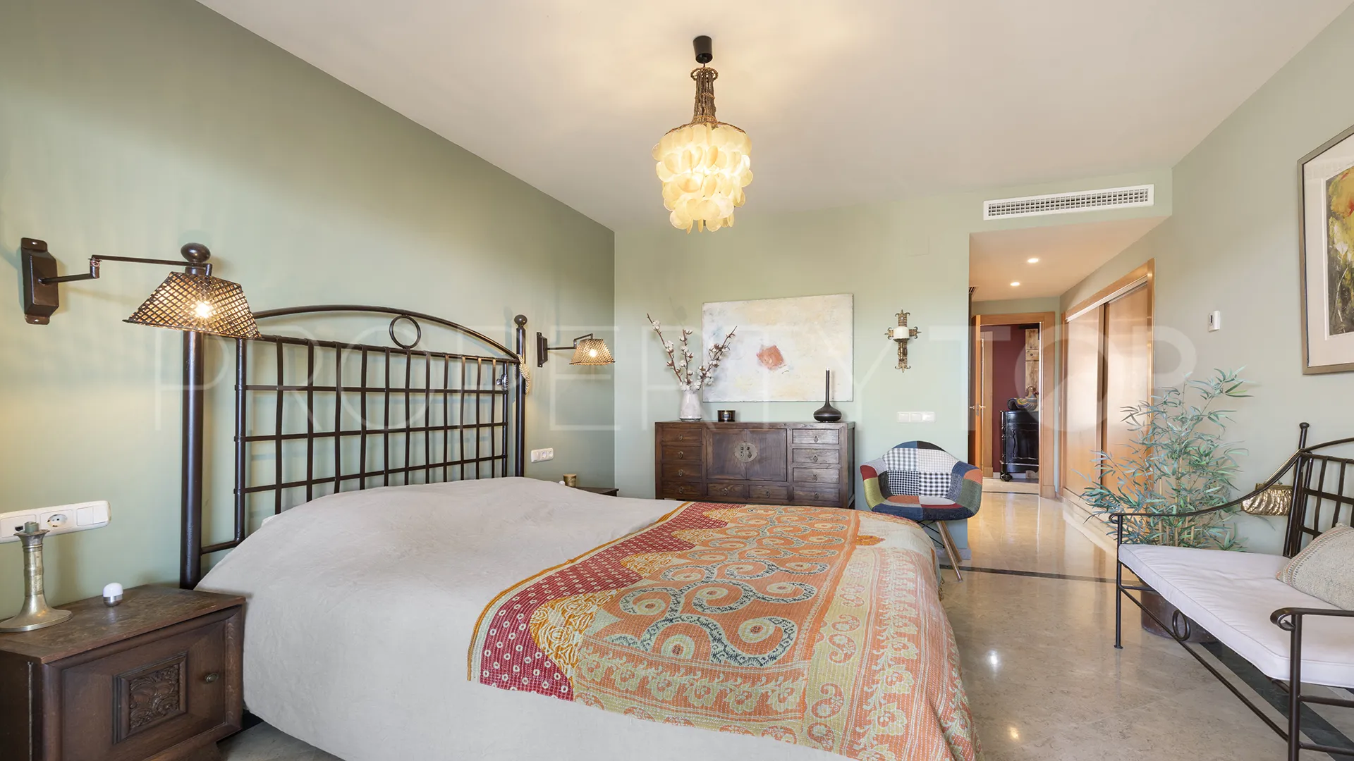 Apartamento planta baja a la venta en Casares Golf
