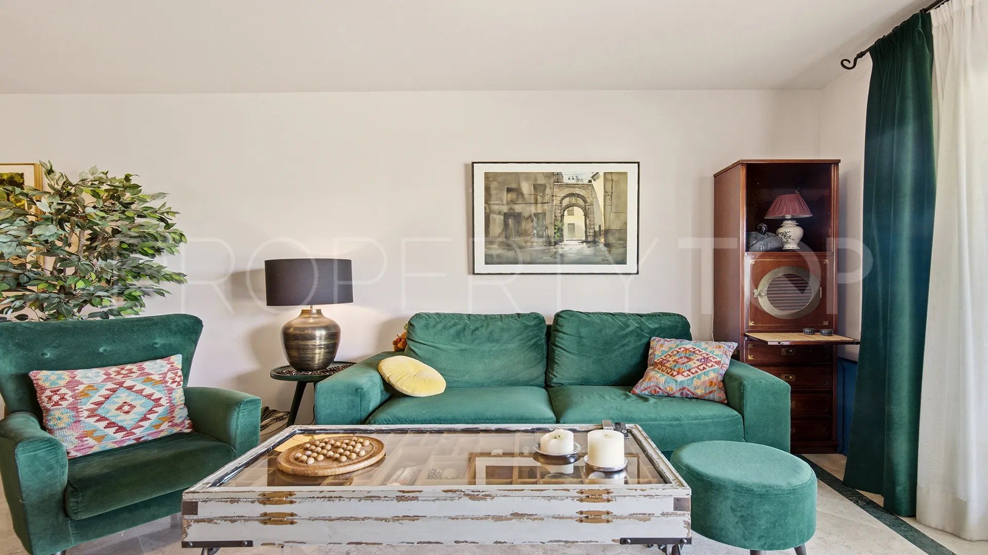 Apartamento planta baja a la venta en Casares Golf