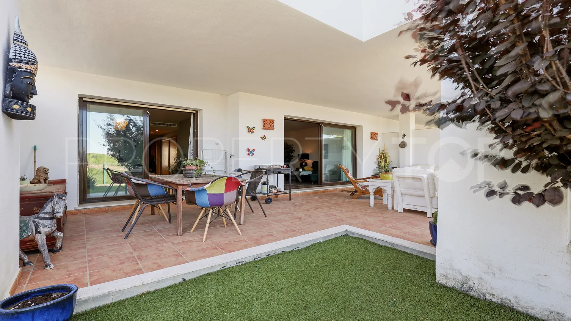 Apartamento planta baja a la venta en Casares Golf