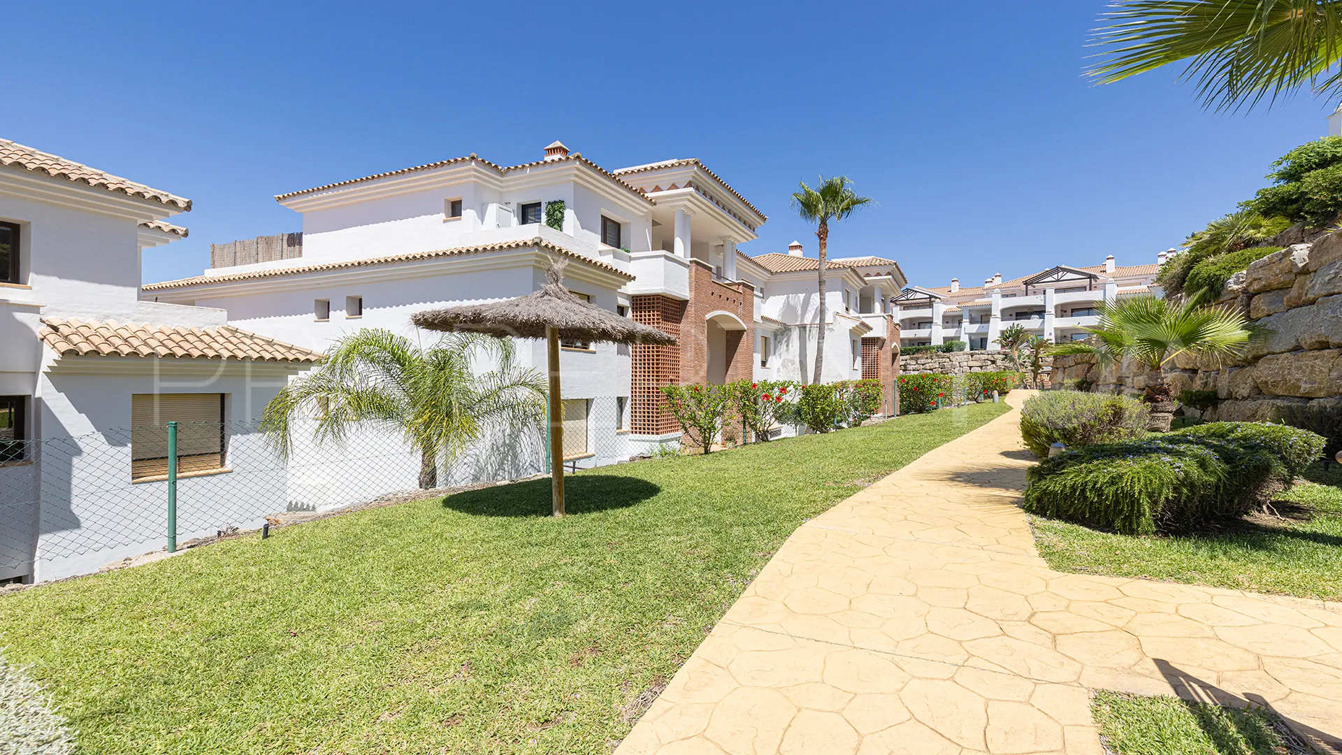 Apartamento planta baja a la venta en Casares Golf