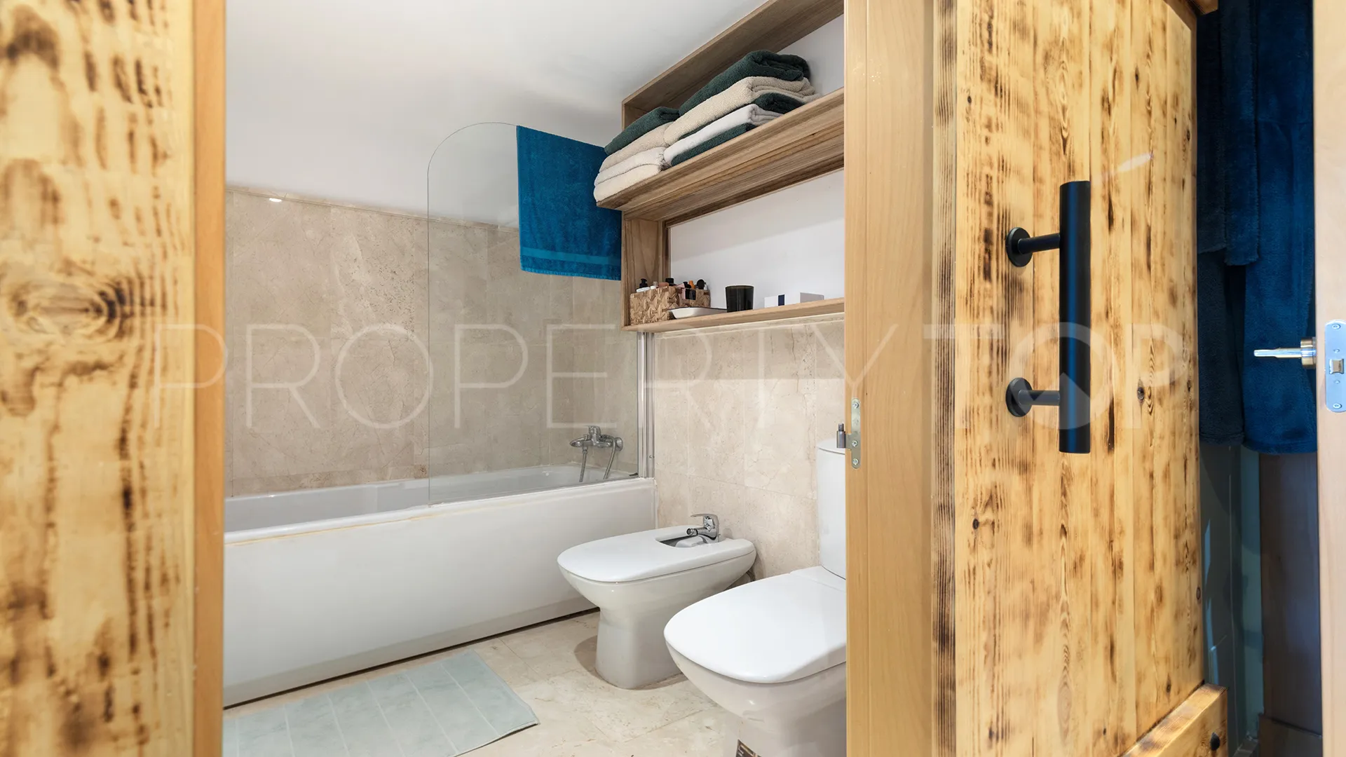Apartamento planta baja a la venta en Casares Golf