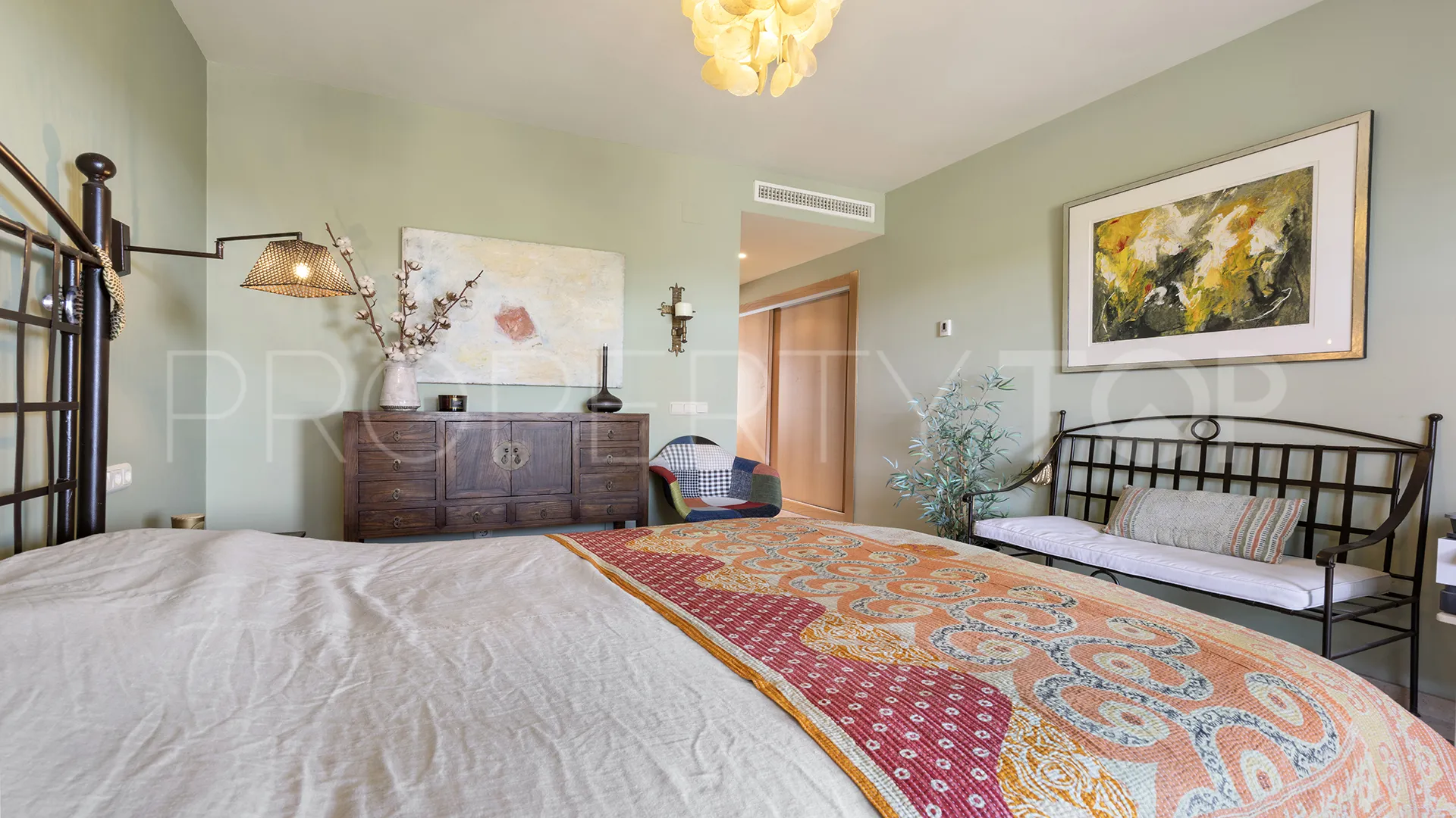 Apartamento planta baja a la venta en Casares Golf