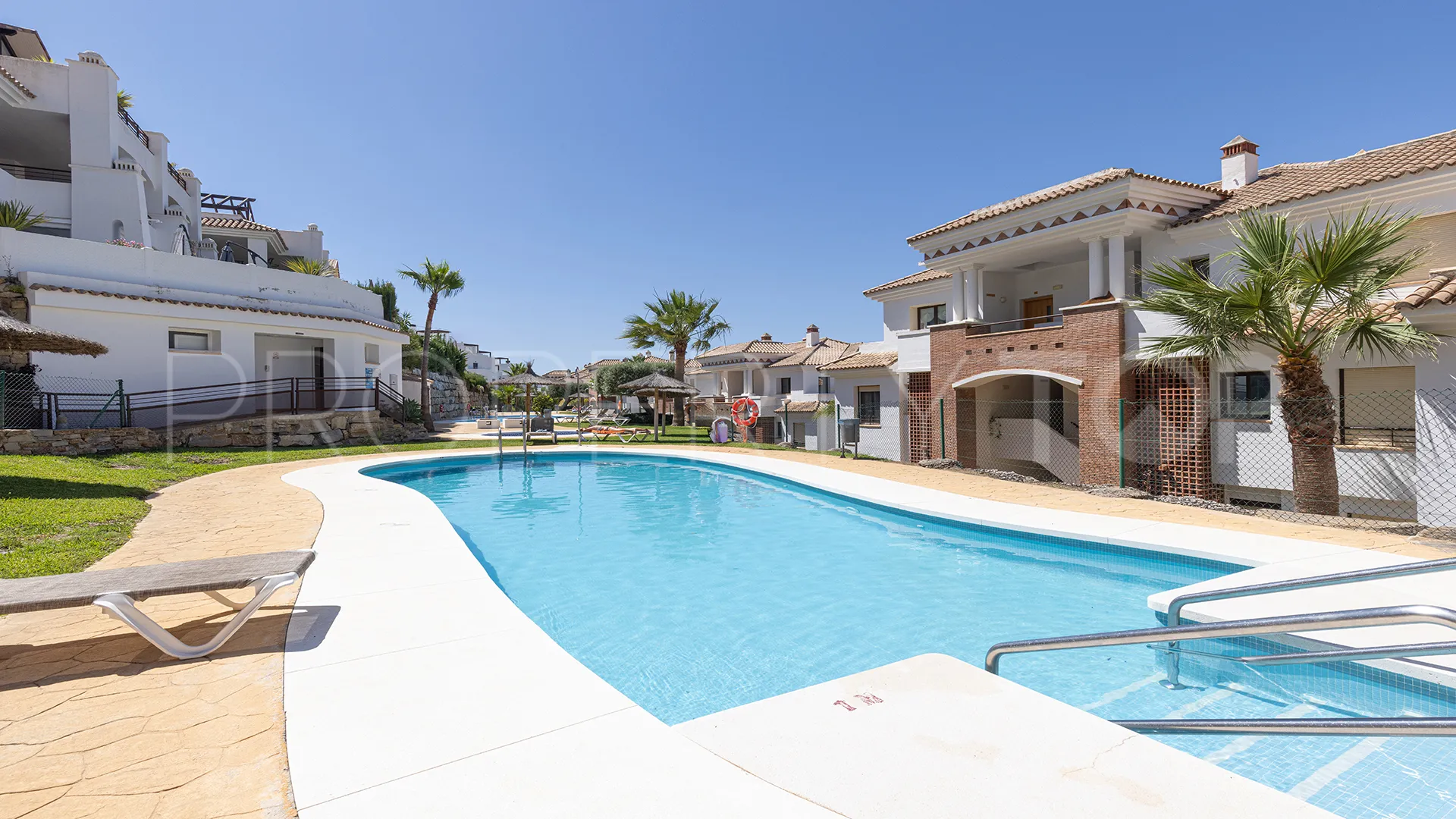 Apartamento planta baja a la venta en Casares Golf
