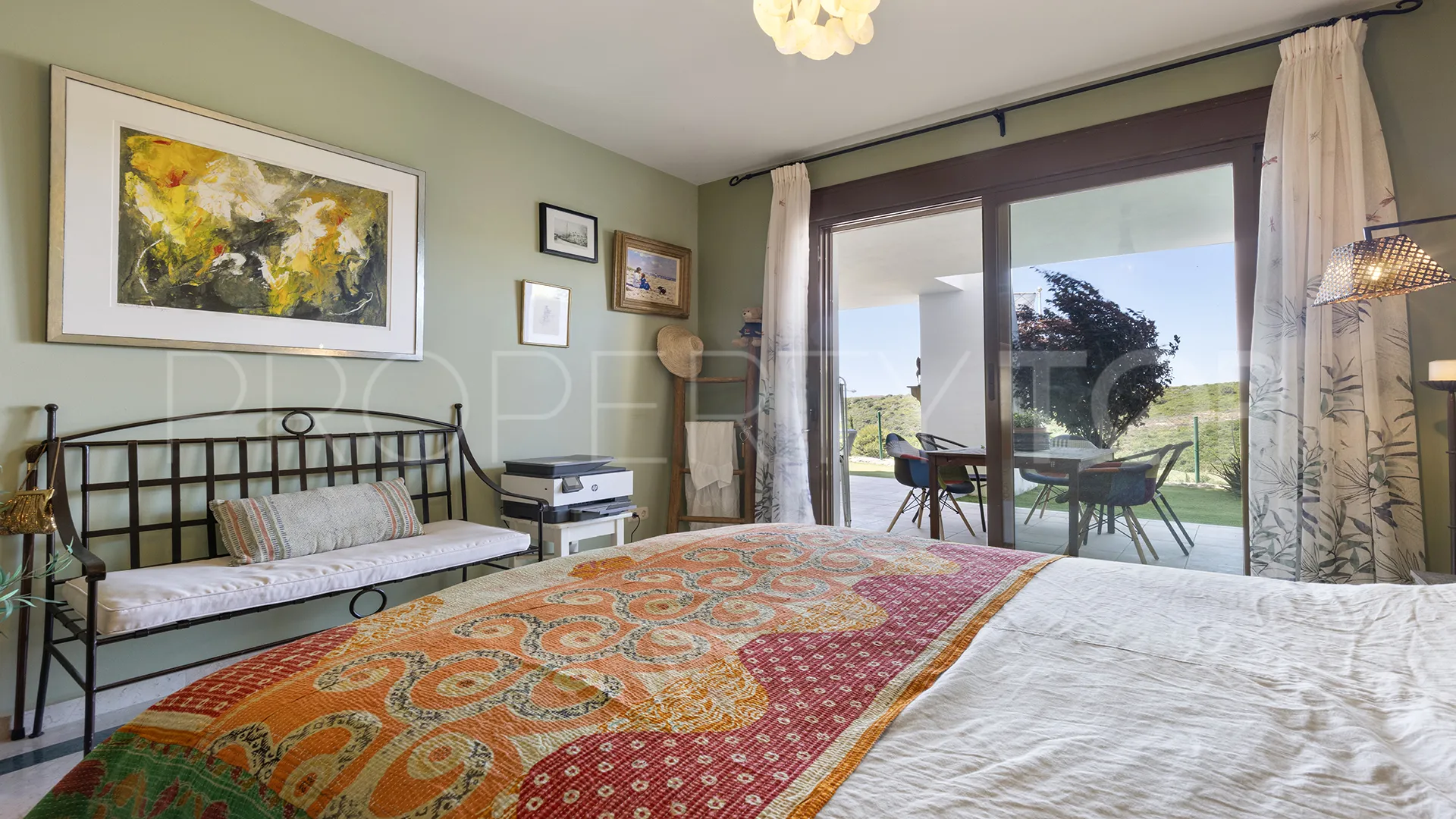 Apartamento planta baja a la venta en Casares Golf