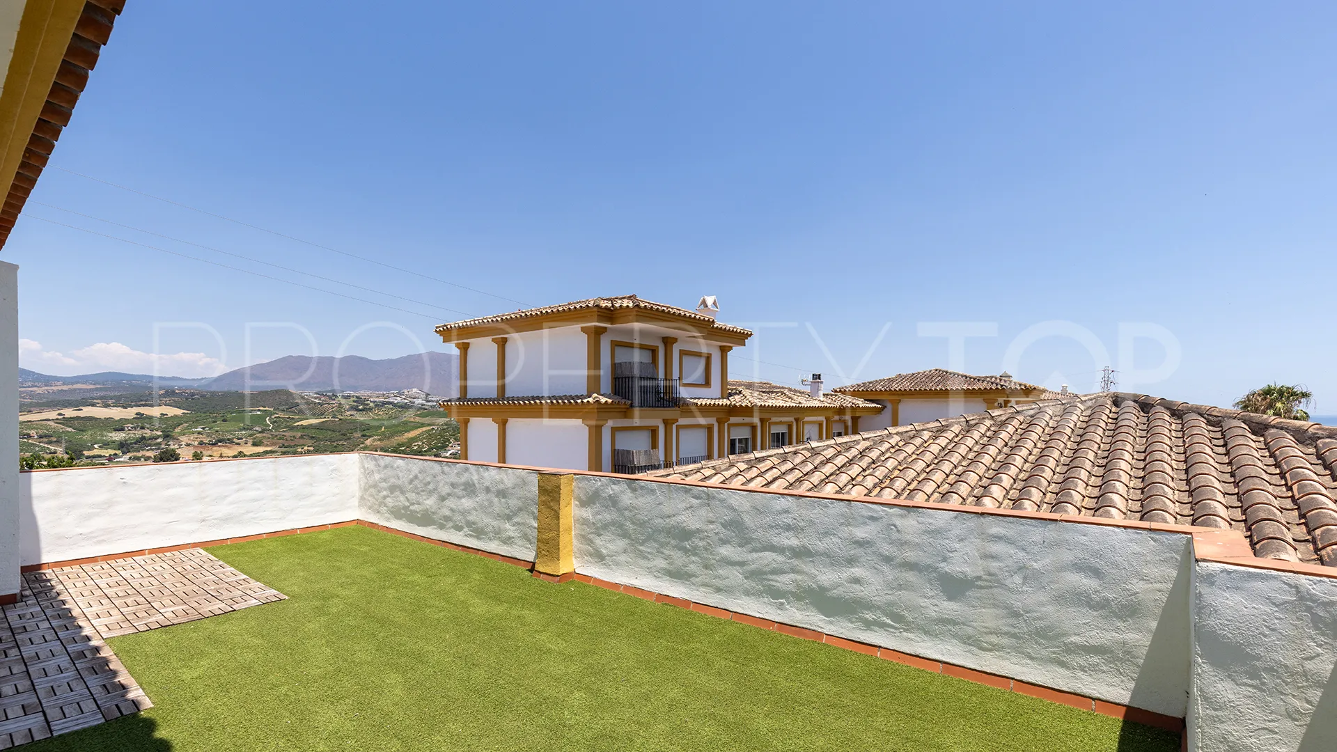 Se vende pareado en Manilva