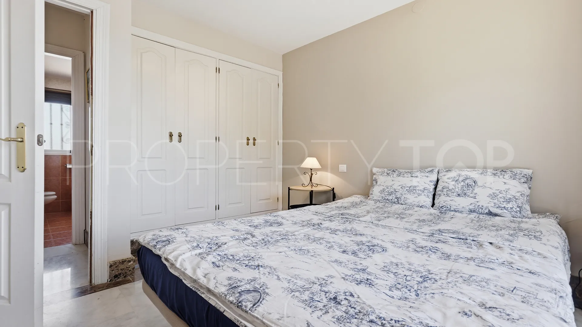 Se vende pareado en Manilva