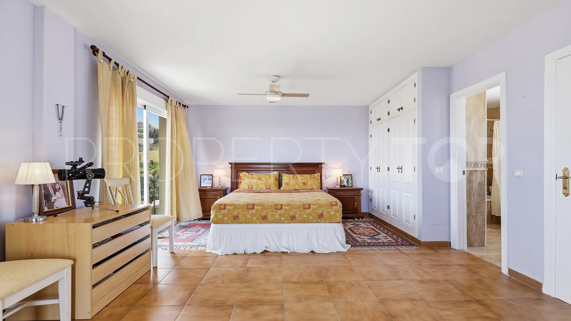Se vende pareado en Manilva