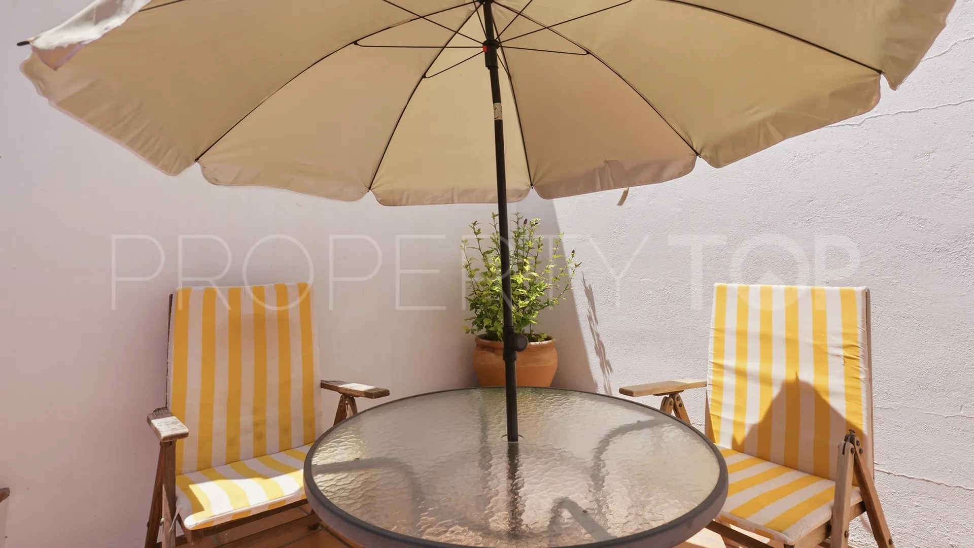 Se vende pareado en Manilva