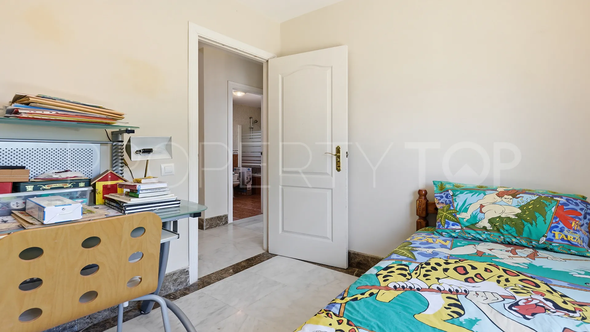 Se vende pareado en Manilva