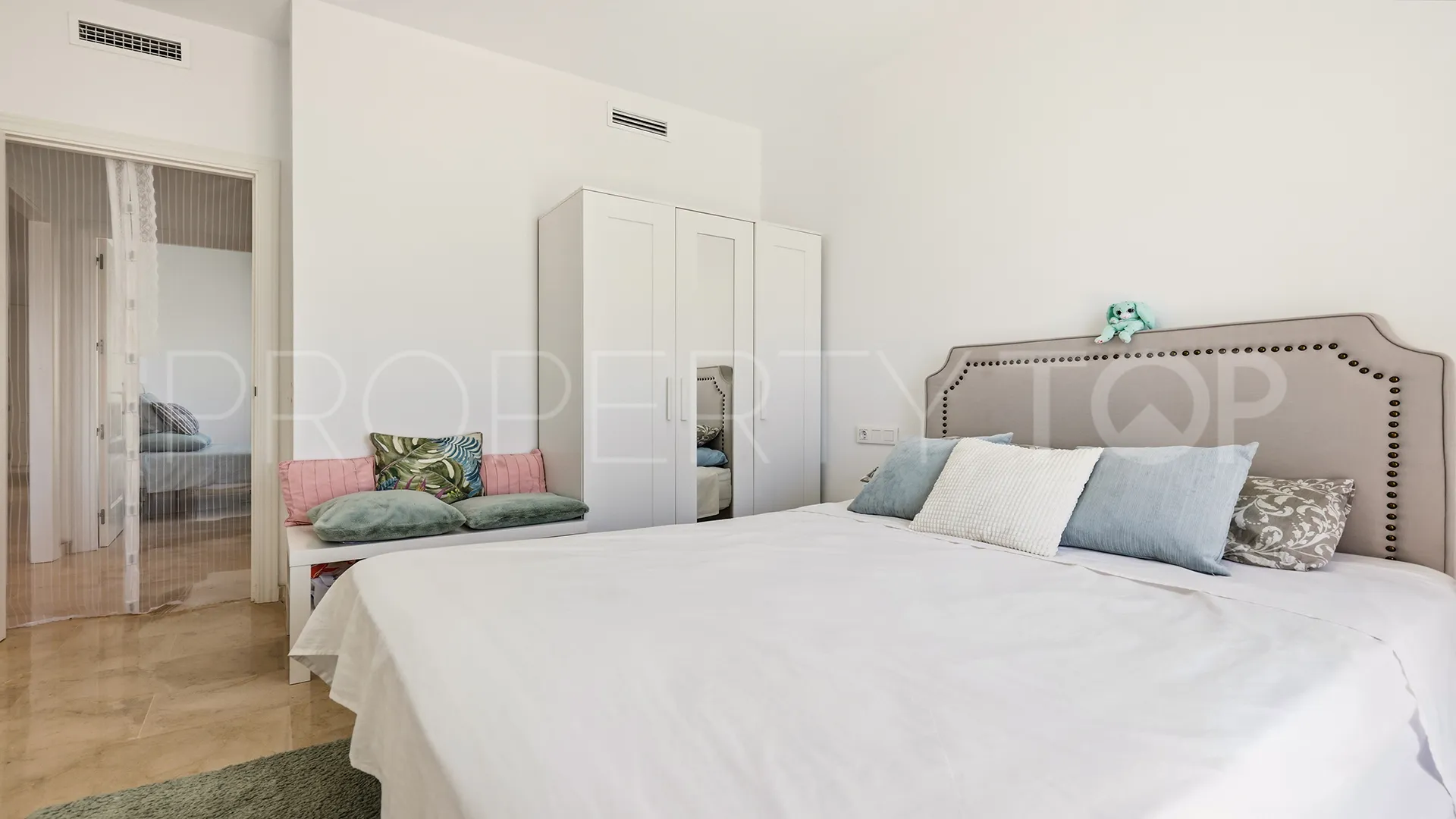 Se vende apartamento con 3 dormitorios en Martagina