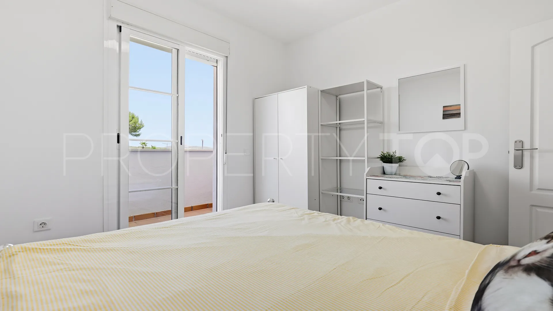 Se vende apartamento con 3 dormitorios en Martagina