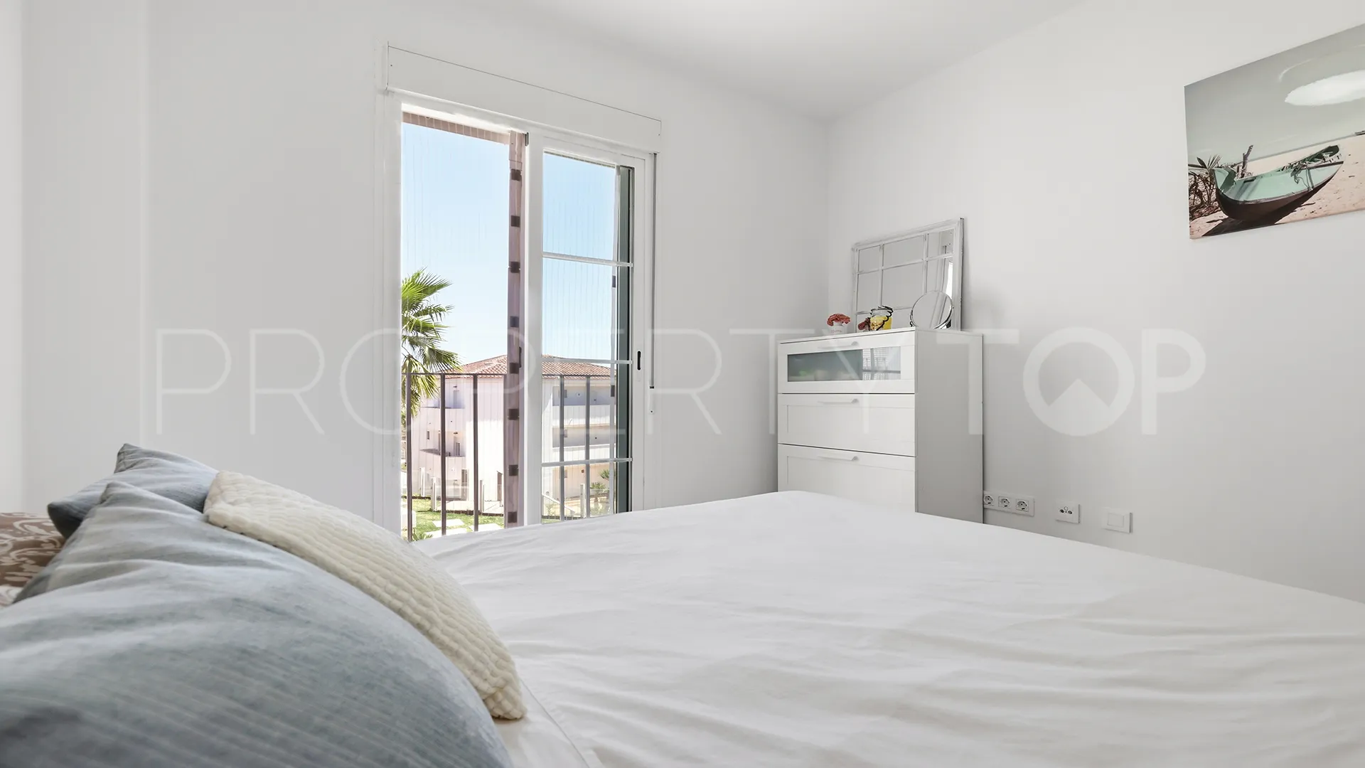 Se vende apartamento con 3 dormitorios en Martagina