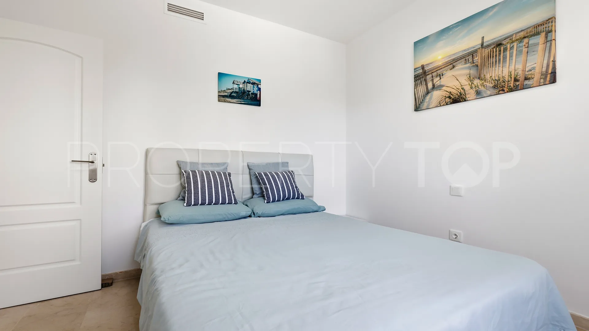 Se vende apartamento con 3 dormitorios en Martagina