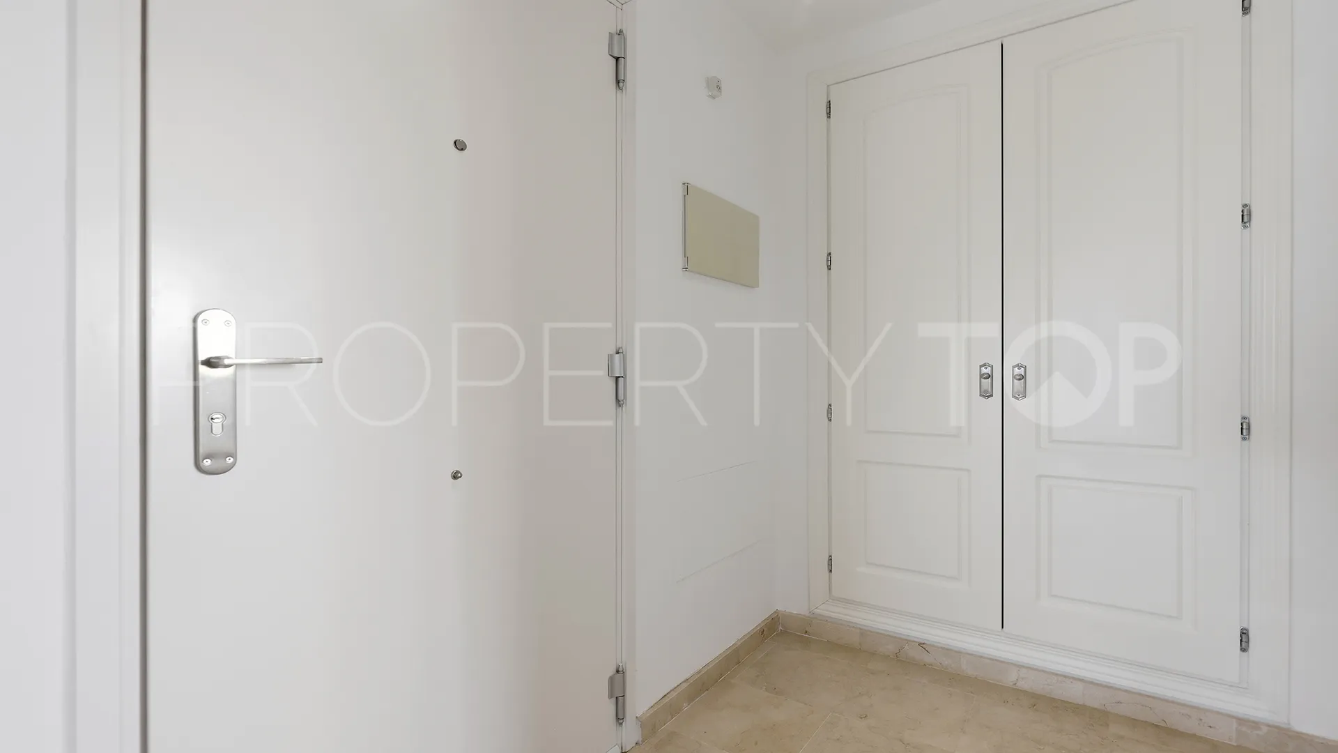 Se vende apartamento con 3 dormitorios en Martagina