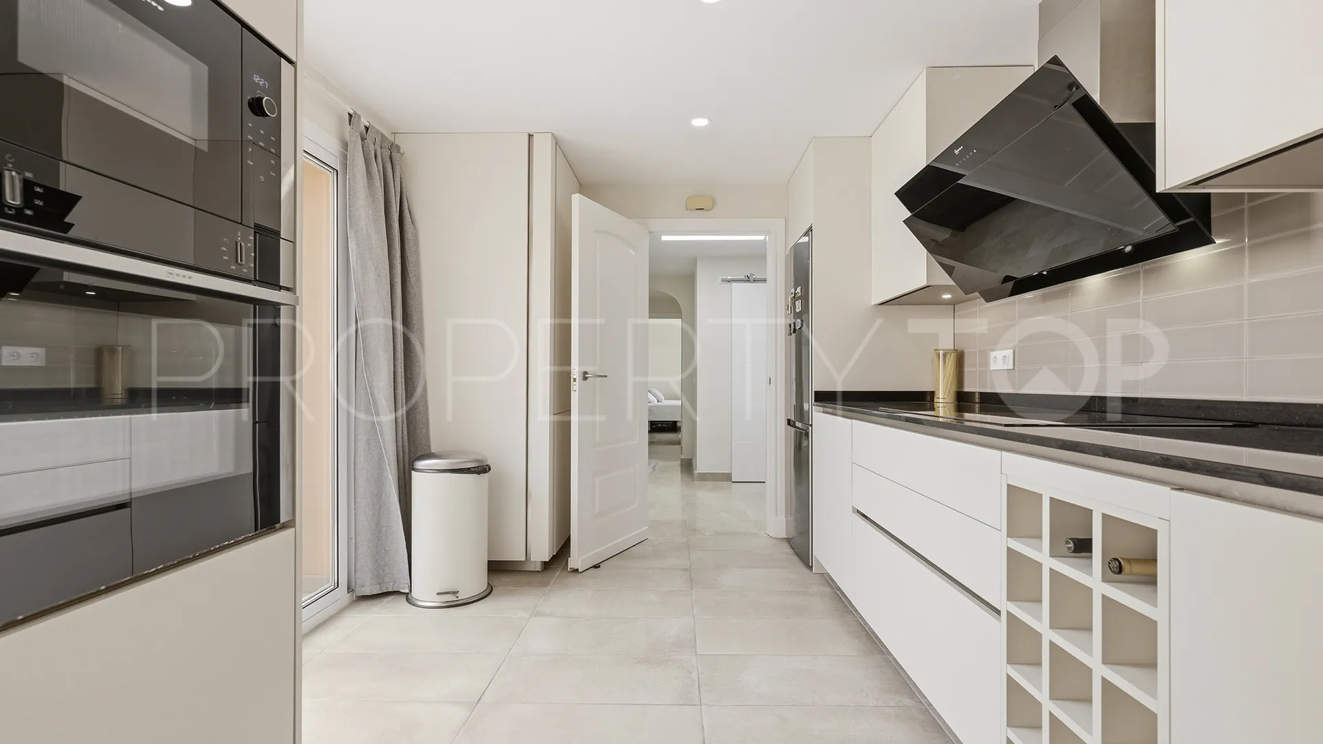 For sale Duquesa Village penthouse