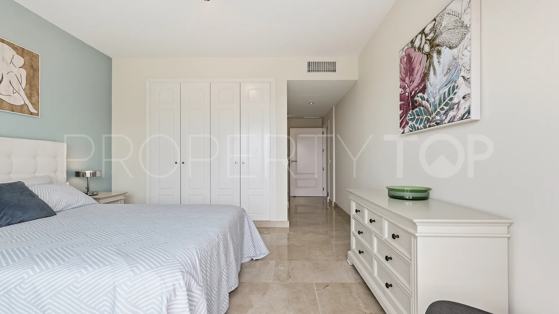 For sale Duquesa Village penthouse