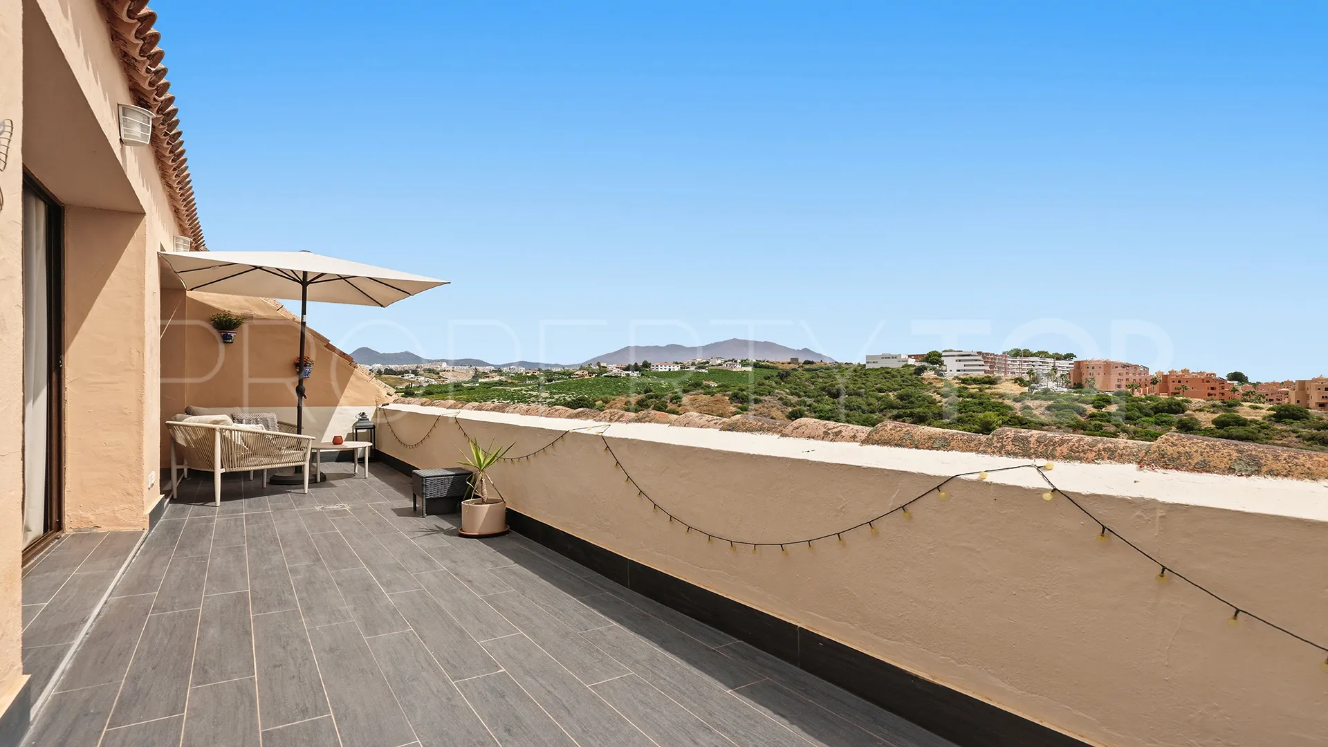 For sale Duquesa Village penthouse