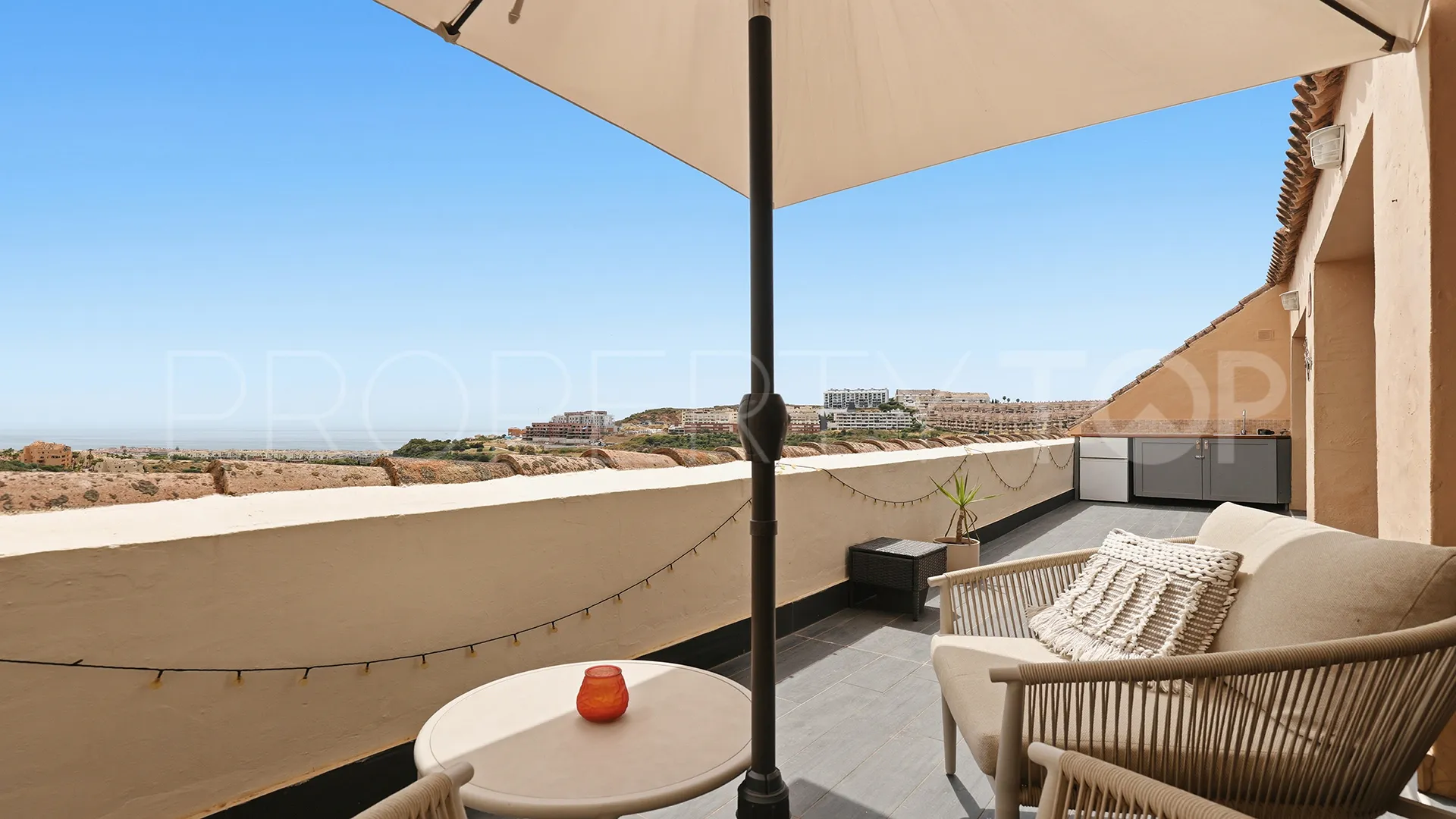 For sale Duquesa Village penthouse
