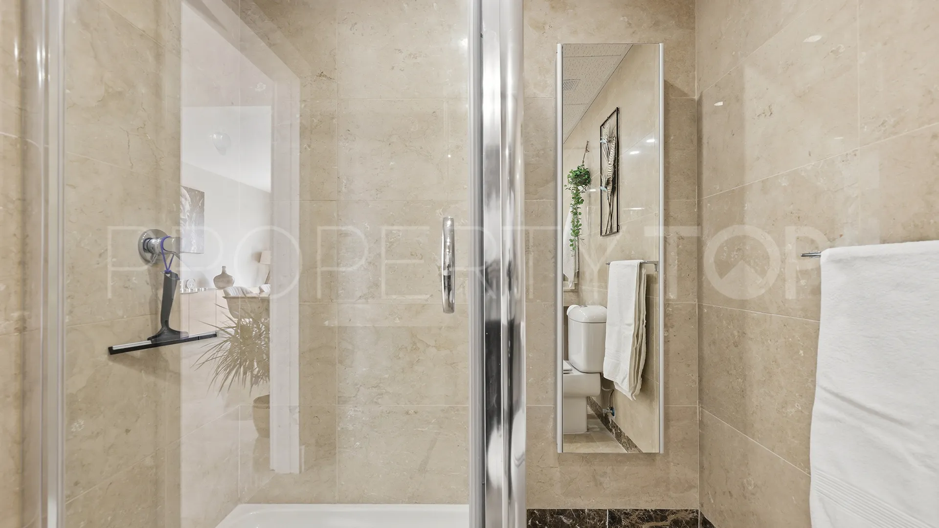 For sale Duquesa Village penthouse