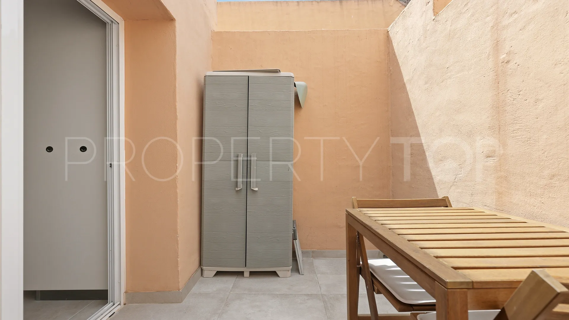 For sale Duquesa Village penthouse