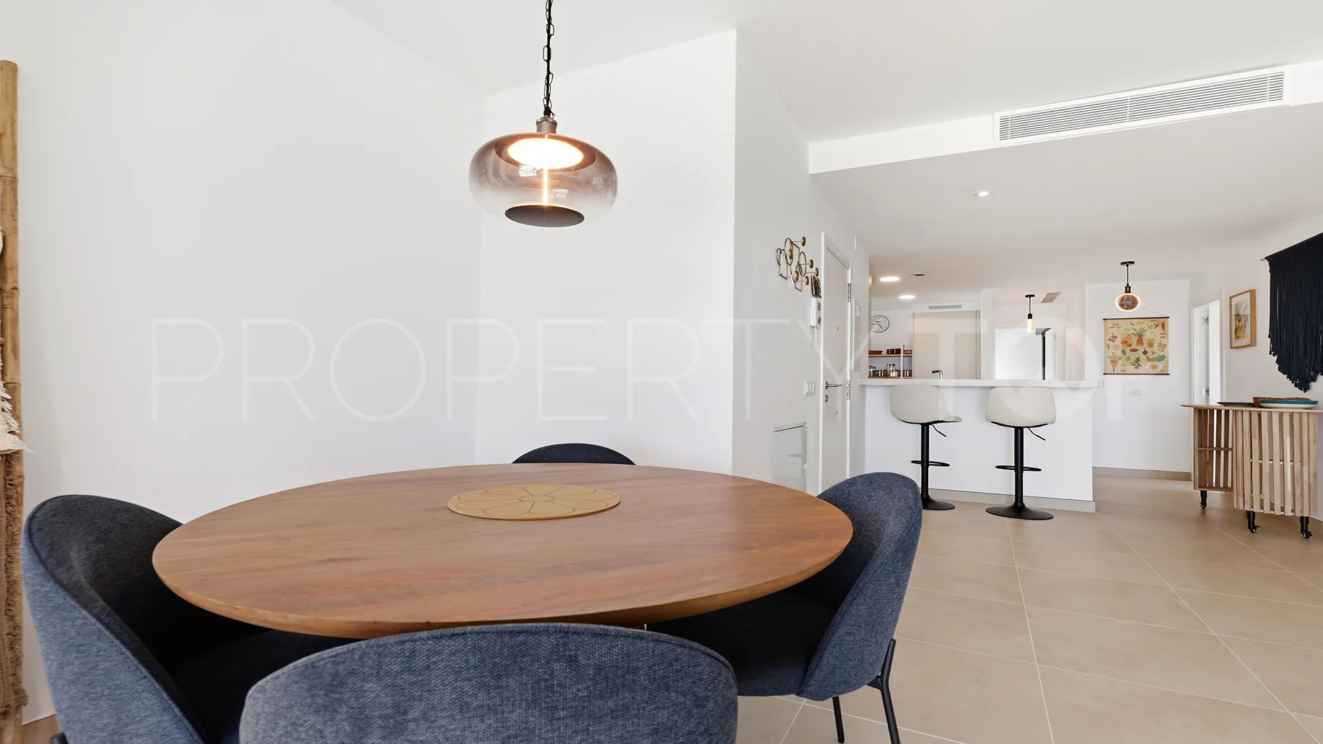 For sale penthouse with 3 bedrooms in Casares Golf