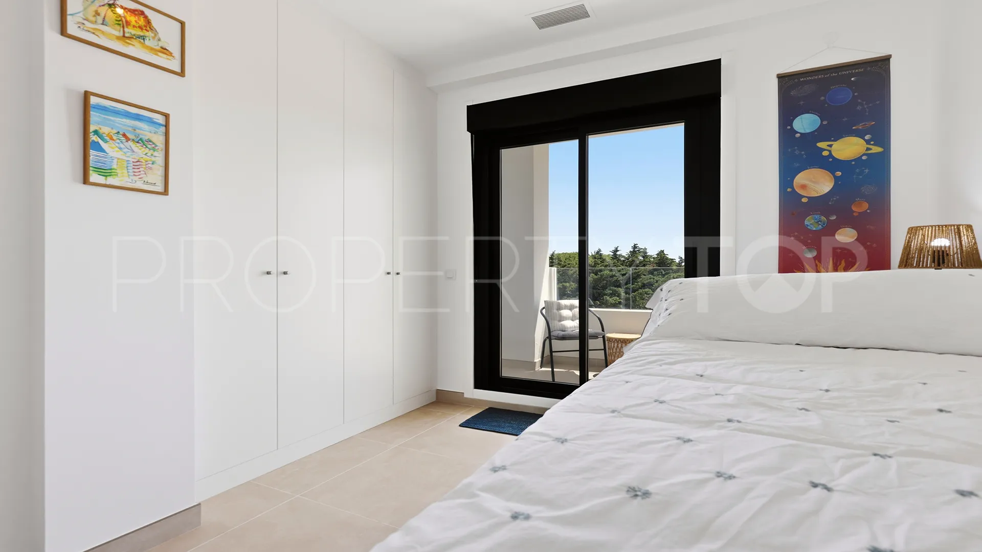 For sale penthouse with 3 bedrooms in Casares Golf
