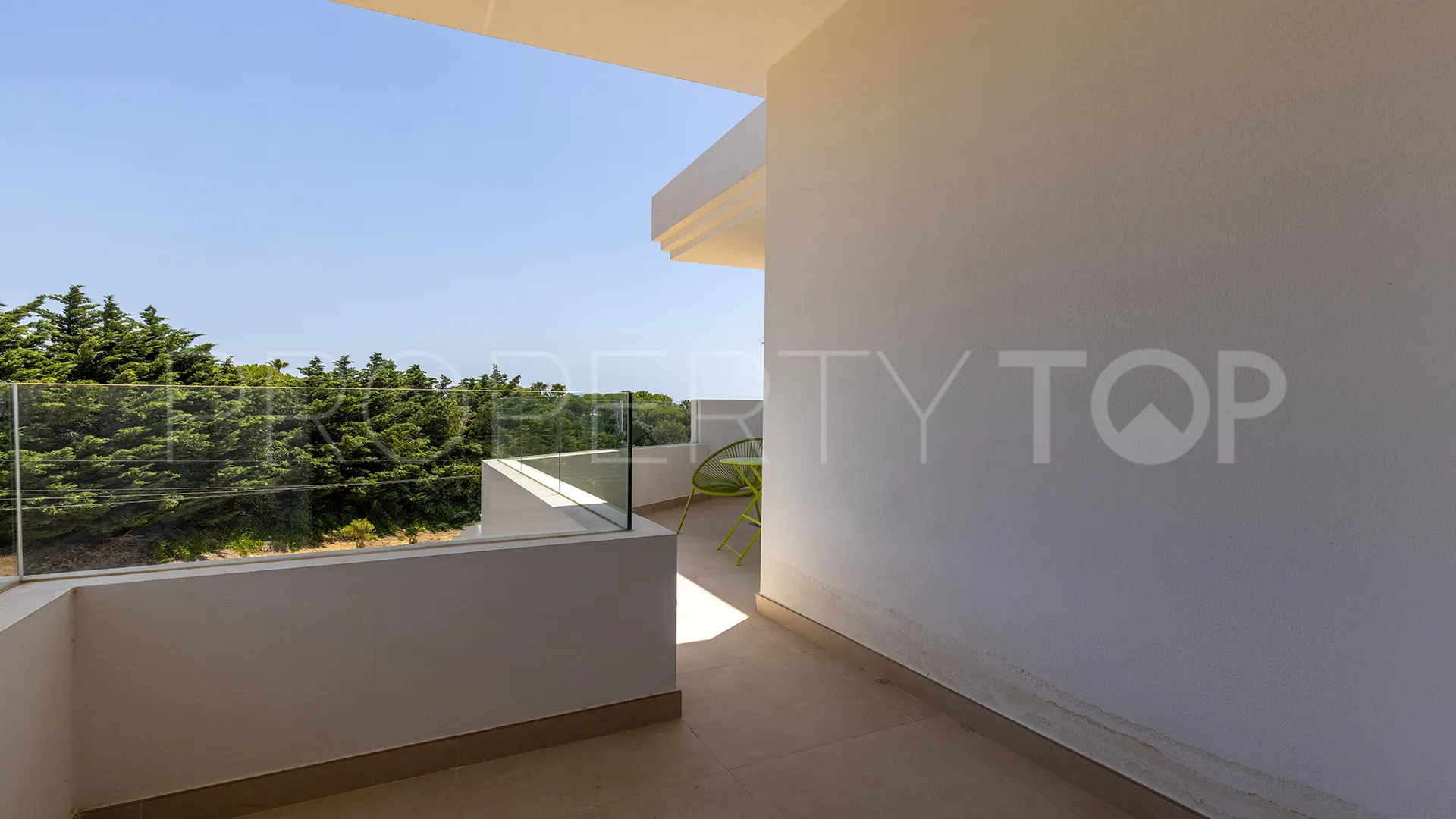 For sale penthouse with 3 bedrooms in Casares Golf