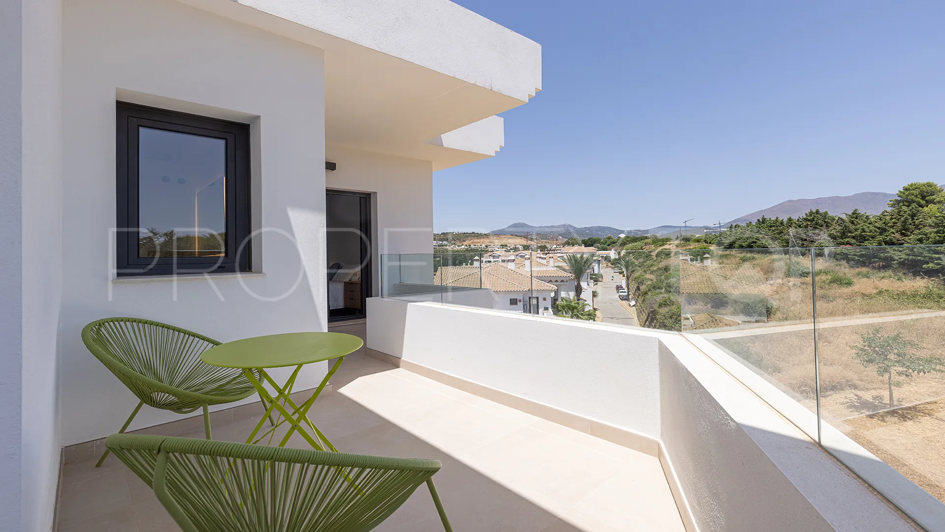 For sale penthouse with 3 bedrooms in Casares Golf
