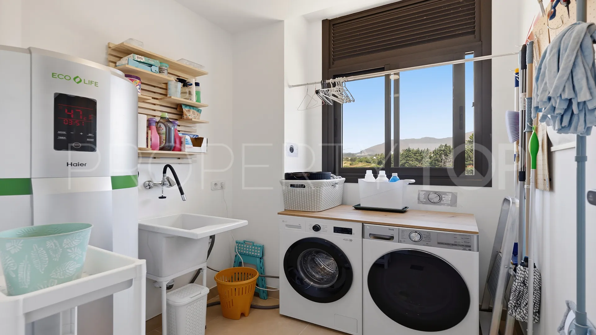 For sale penthouse with 3 bedrooms in Casares Golf