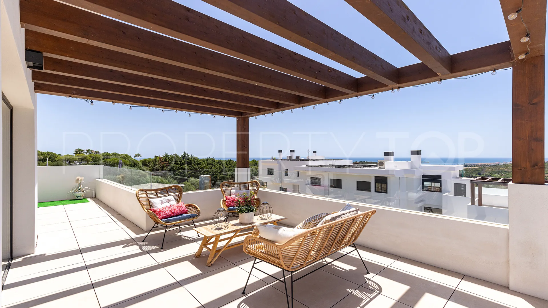 For sale penthouse with 3 bedrooms in Casares Golf