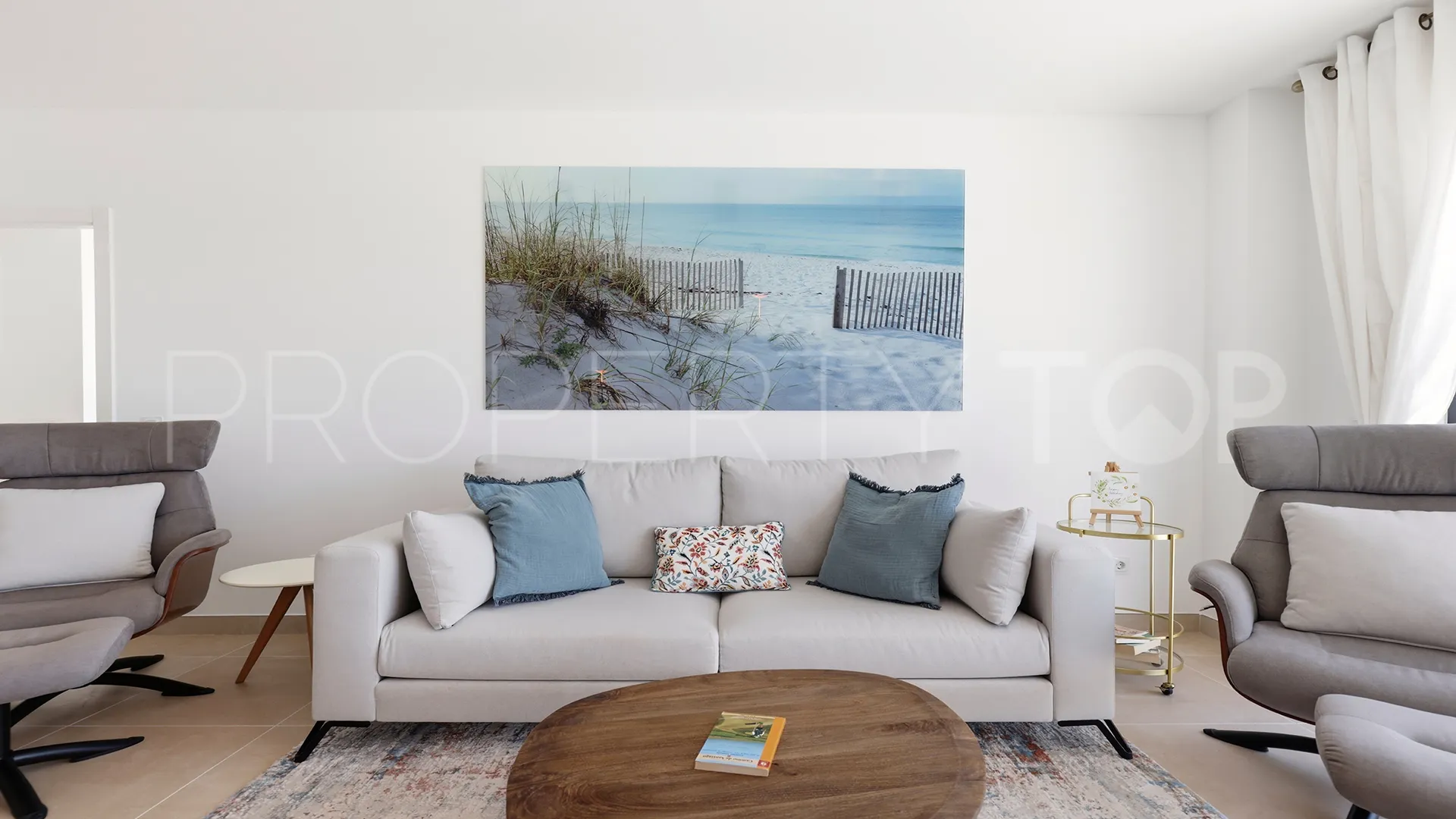 For sale penthouse with 3 bedrooms in Casares Golf
