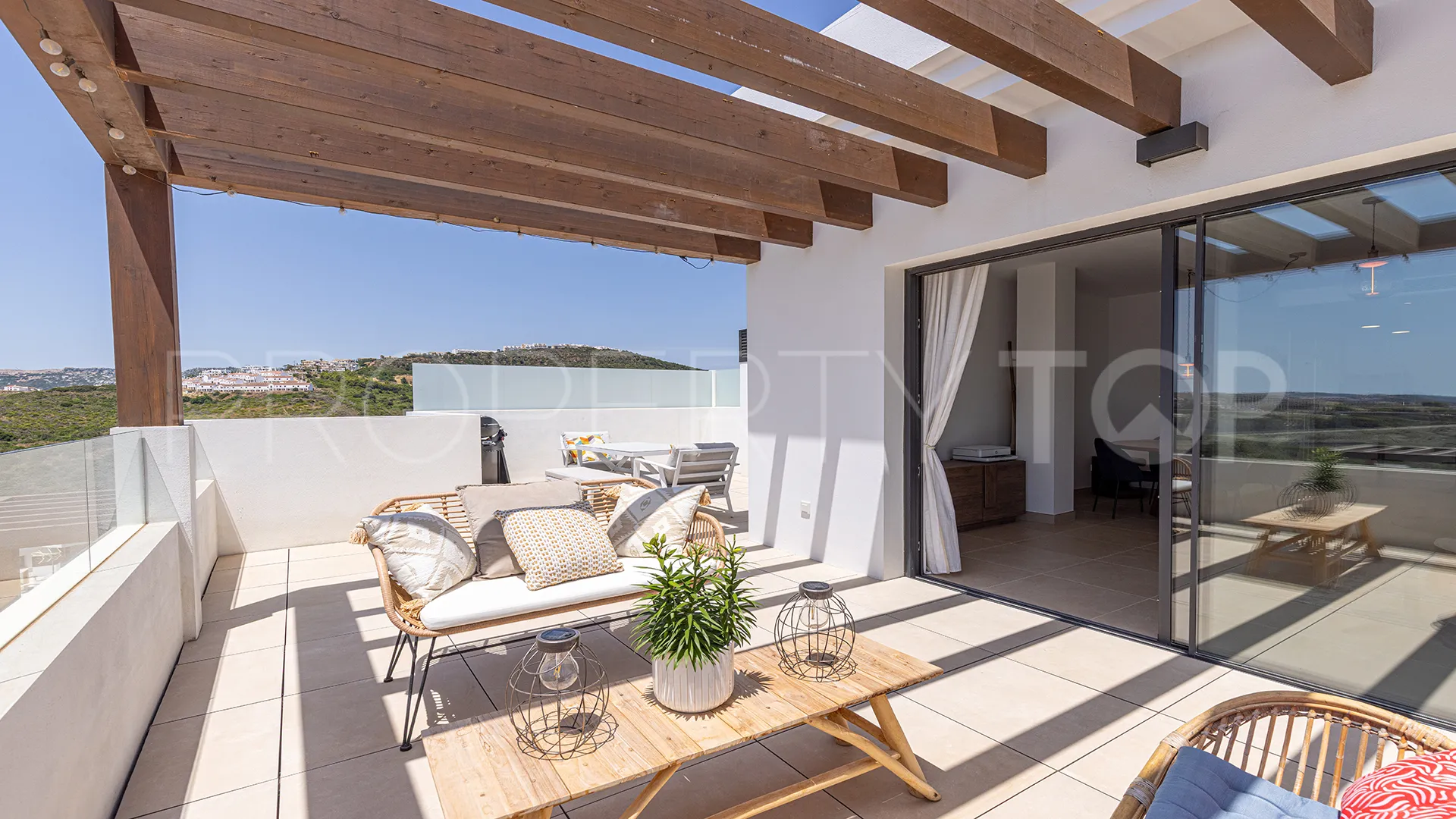 For sale penthouse with 3 bedrooms in Casares Golf
