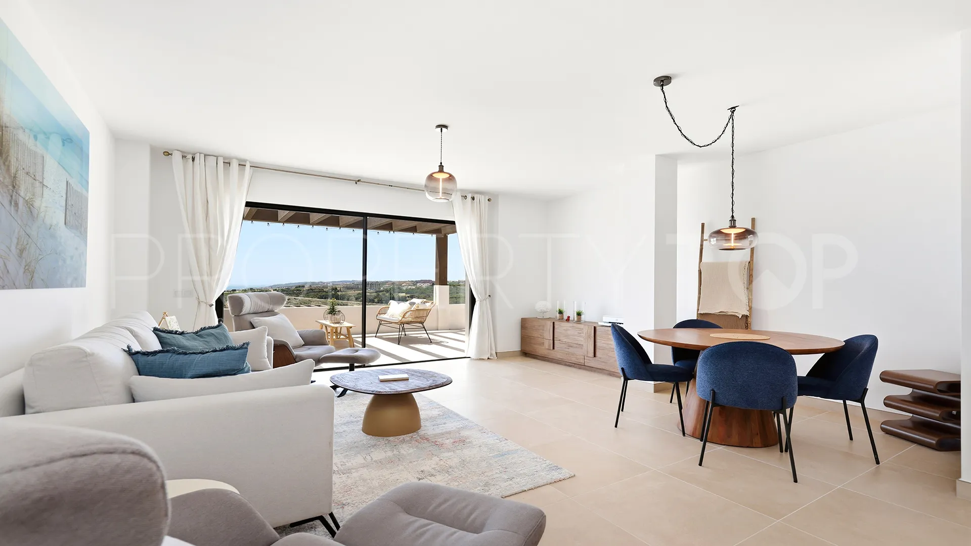 For sale penthouse with 3 bedrooms in Casares Golf