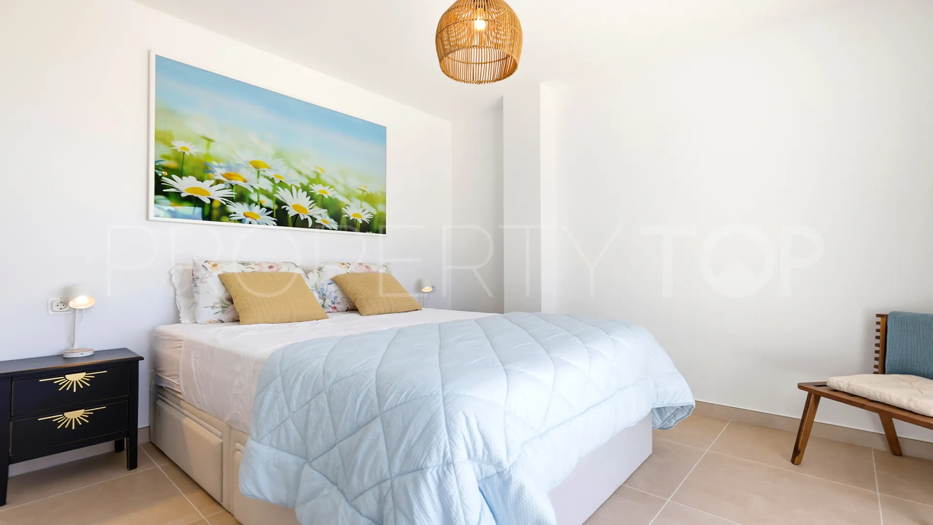 For sale penthouse with 3 bedrooms in Casares Golf
