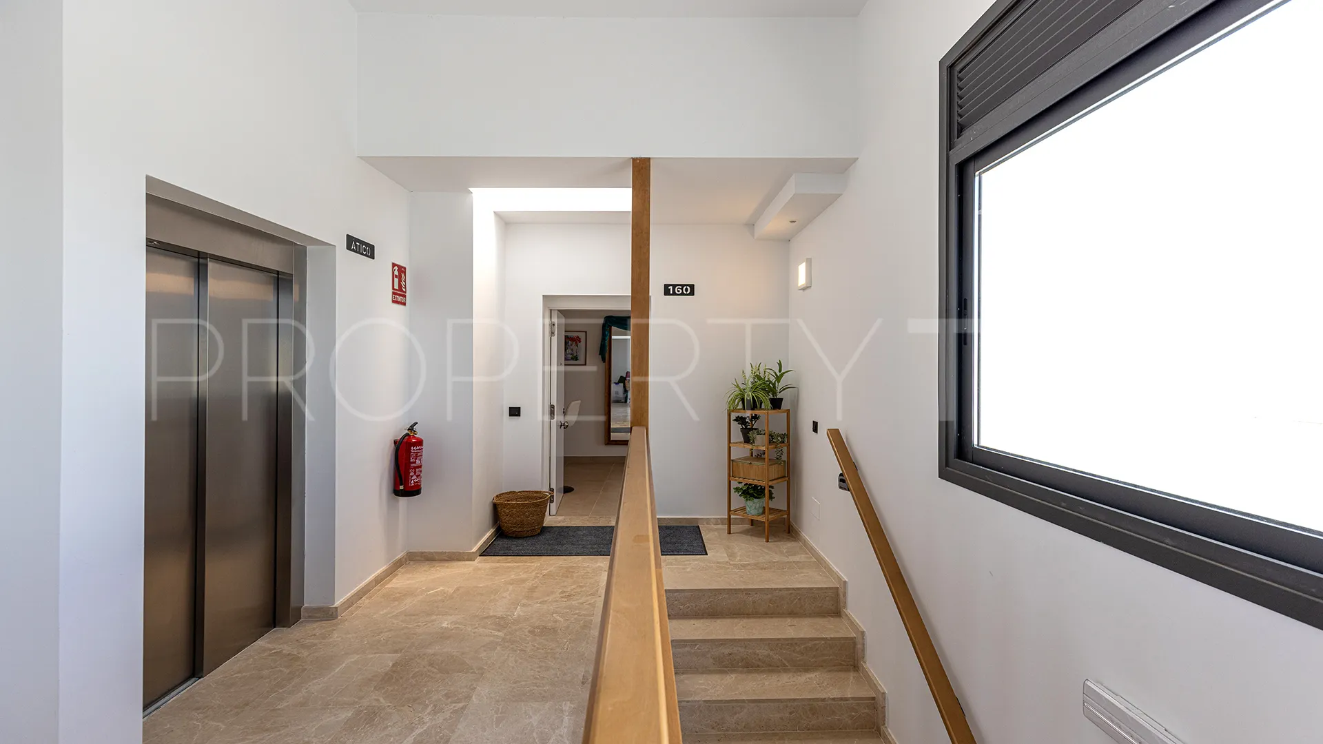 For sale penthouse with 3 bedrooms in Casares Golf