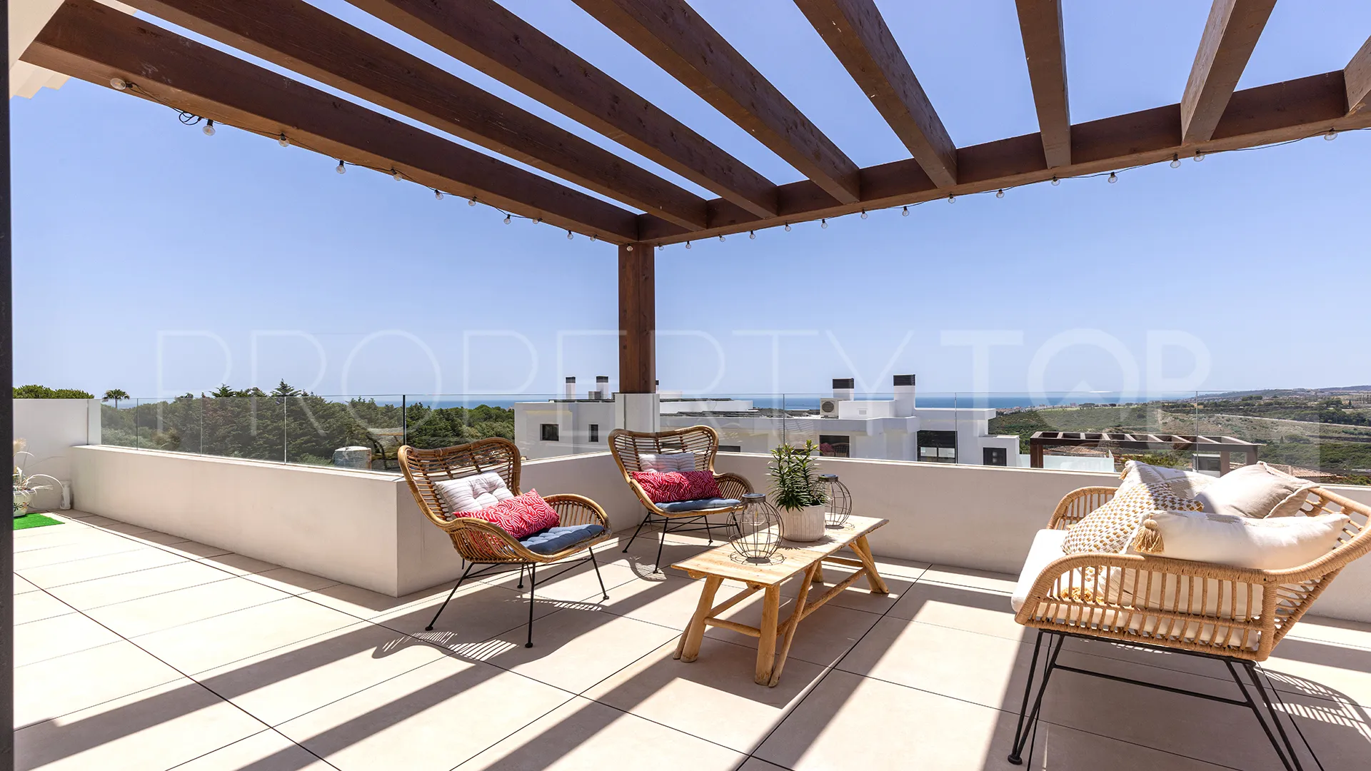For sale penthouse with 3 bedrooms in Casares Golf