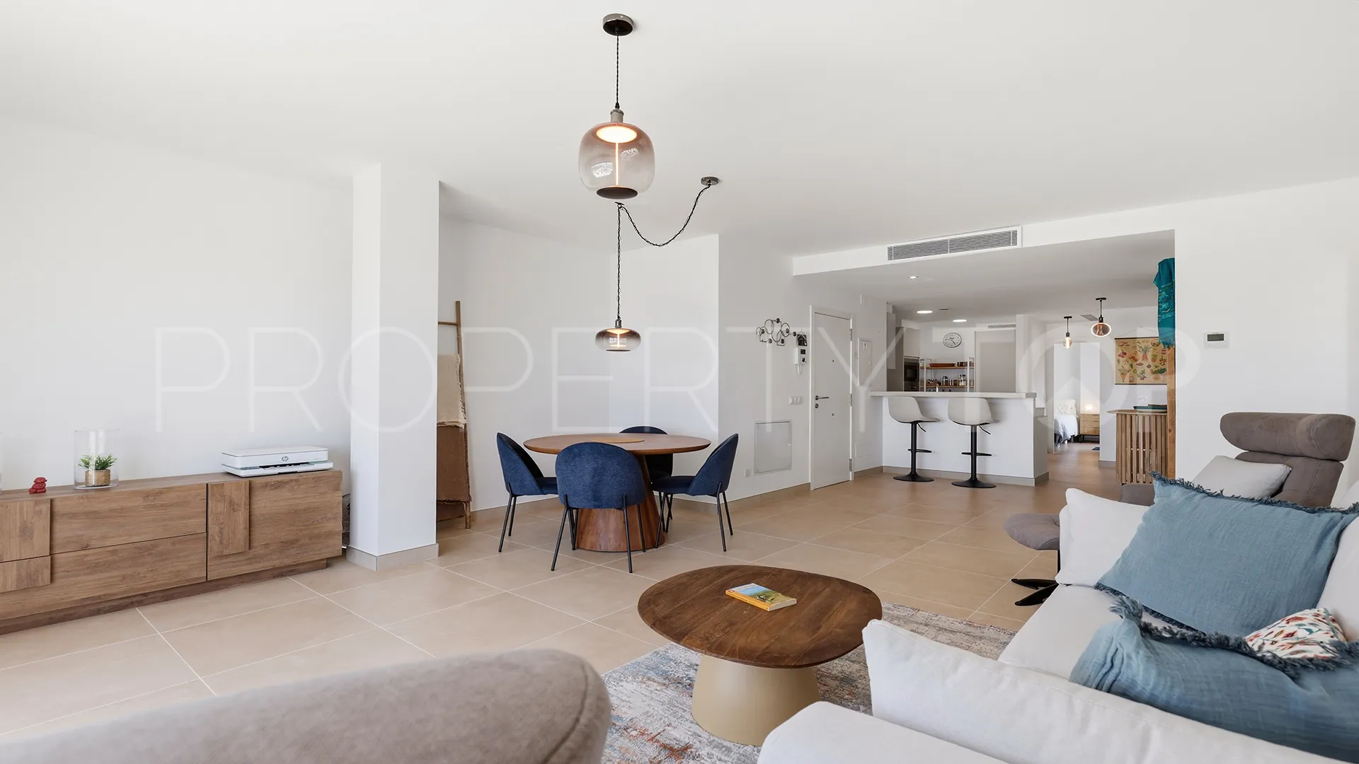 For sale penthouse with 3 bedrooms in Casares Golf