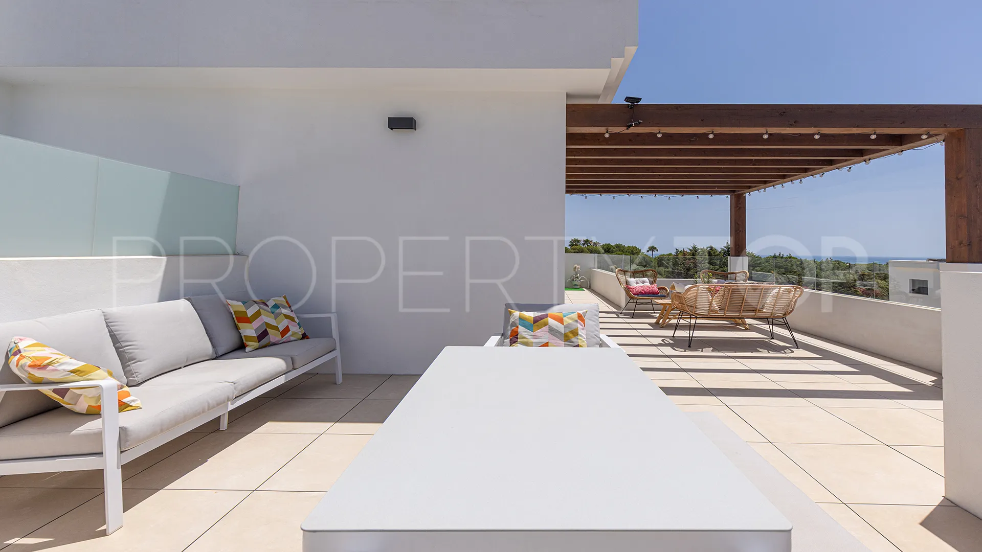 For sale penthouse with 3 bedrooms in Casares Golf