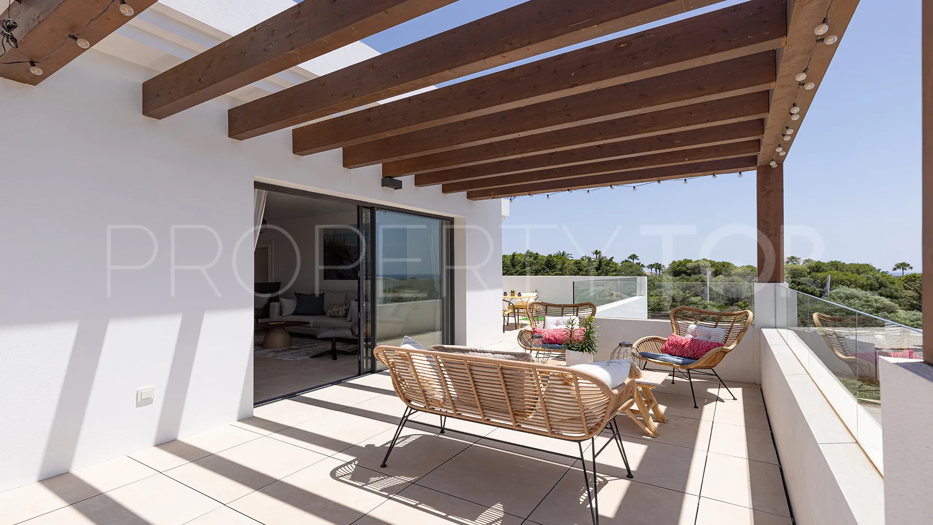 For sale penthouse with 3 bedrooms in Casares Golf