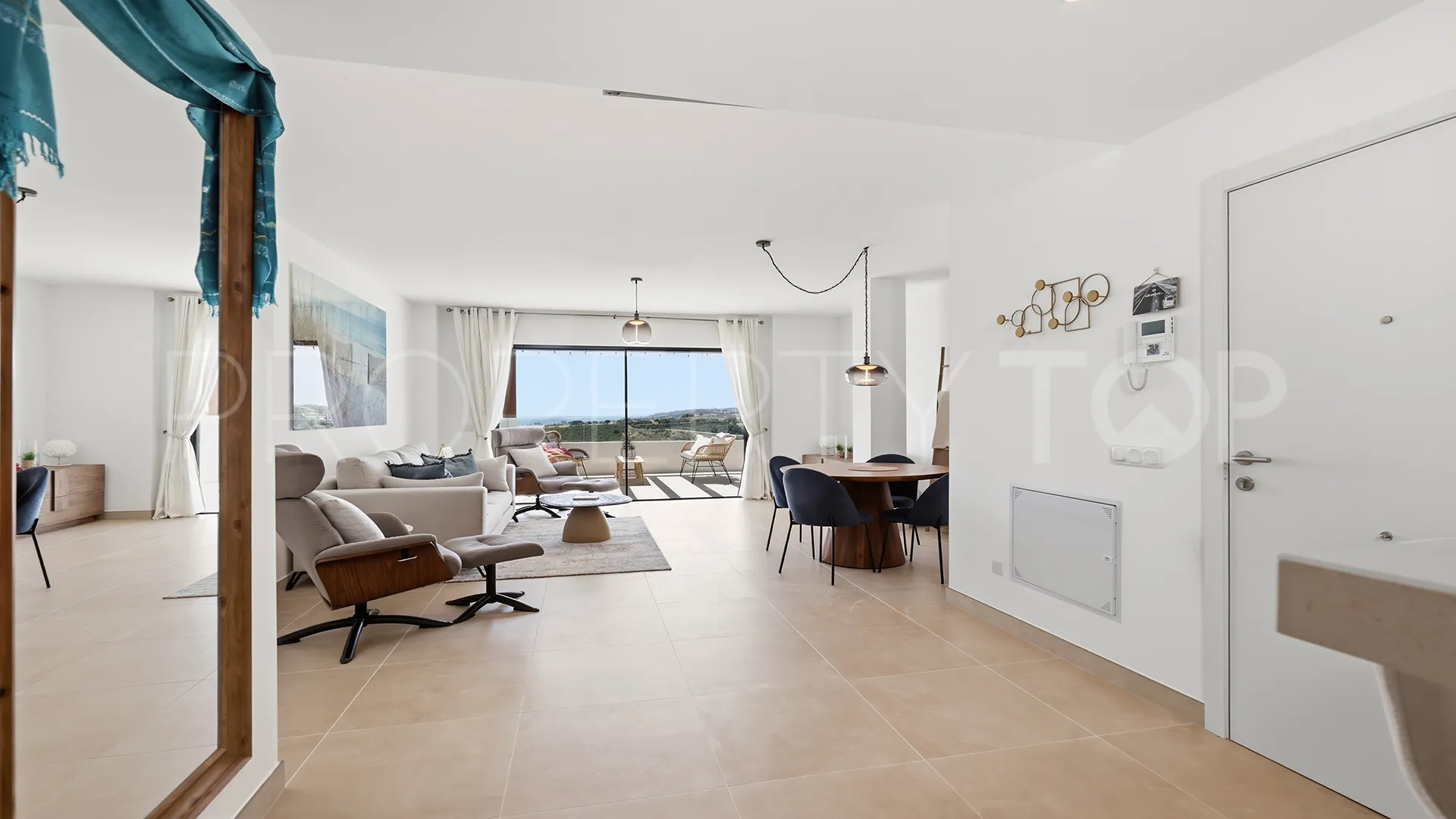 For sale penthouse with 3 bedrooms in Casares Golf