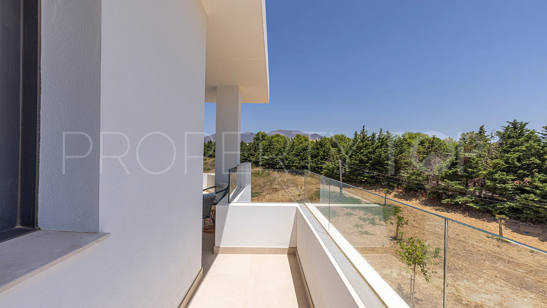 For sale penthouse with 3 bedrooms in Casares Golf