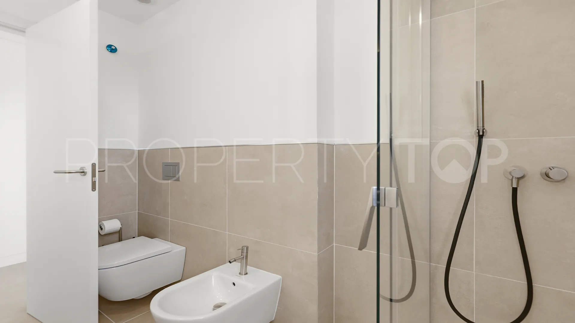 For sale penthouse with 3 bedrooms in Casares Golf
