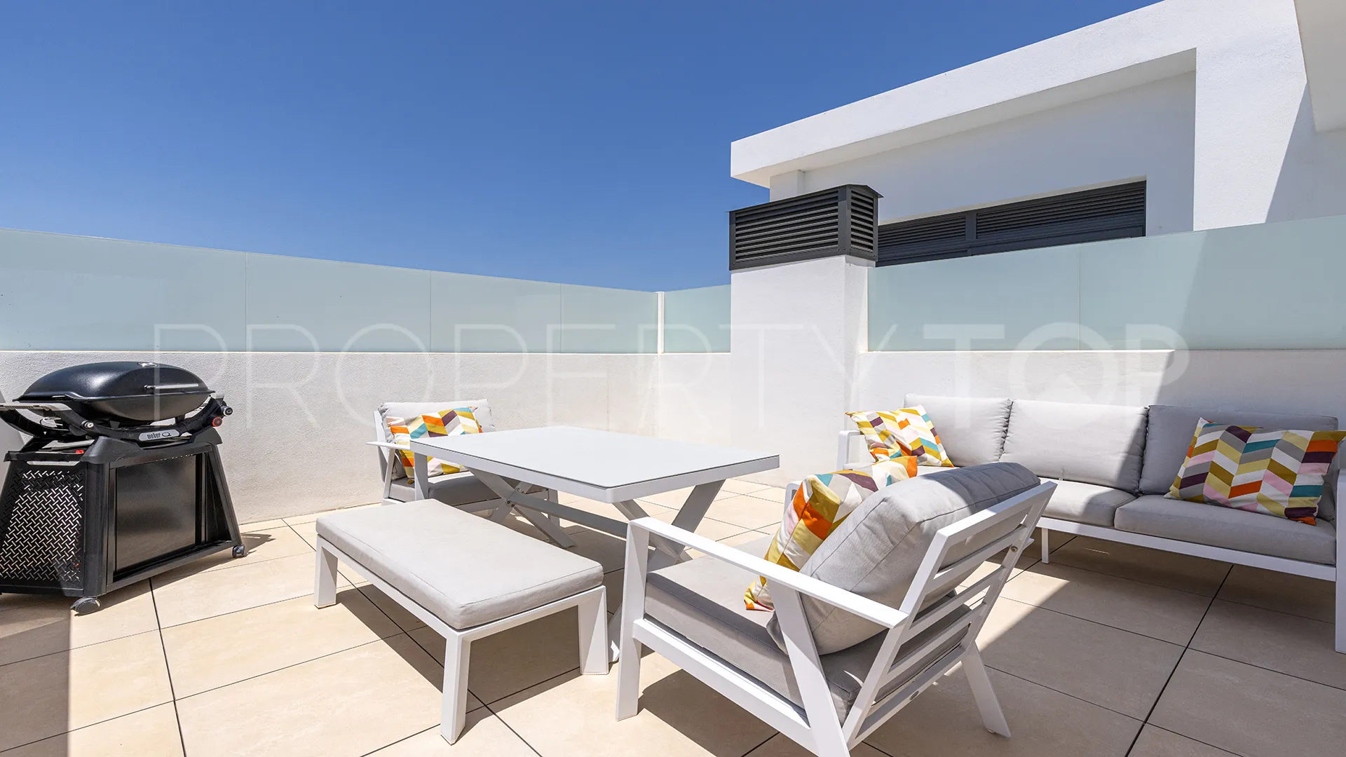 For sale penthouse with 3 bedrooms in Casares Golf