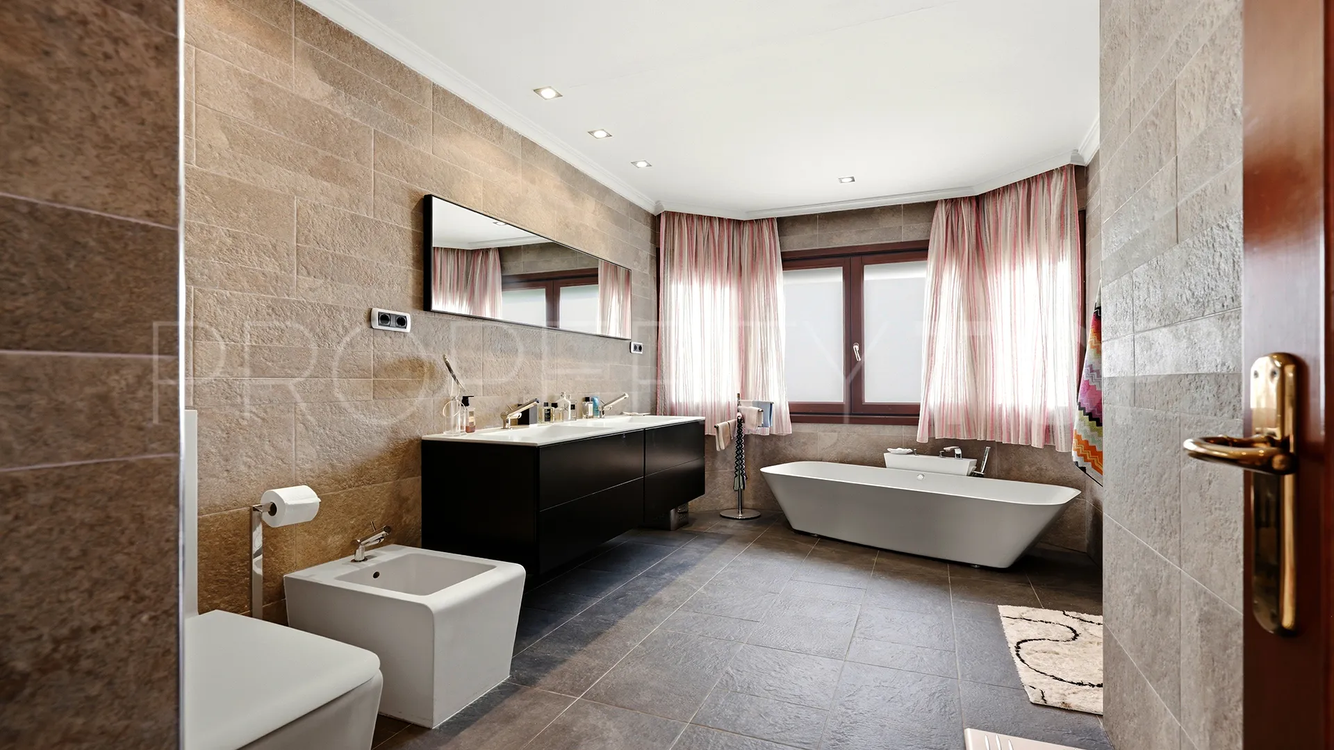 Villa for sale in Seghers