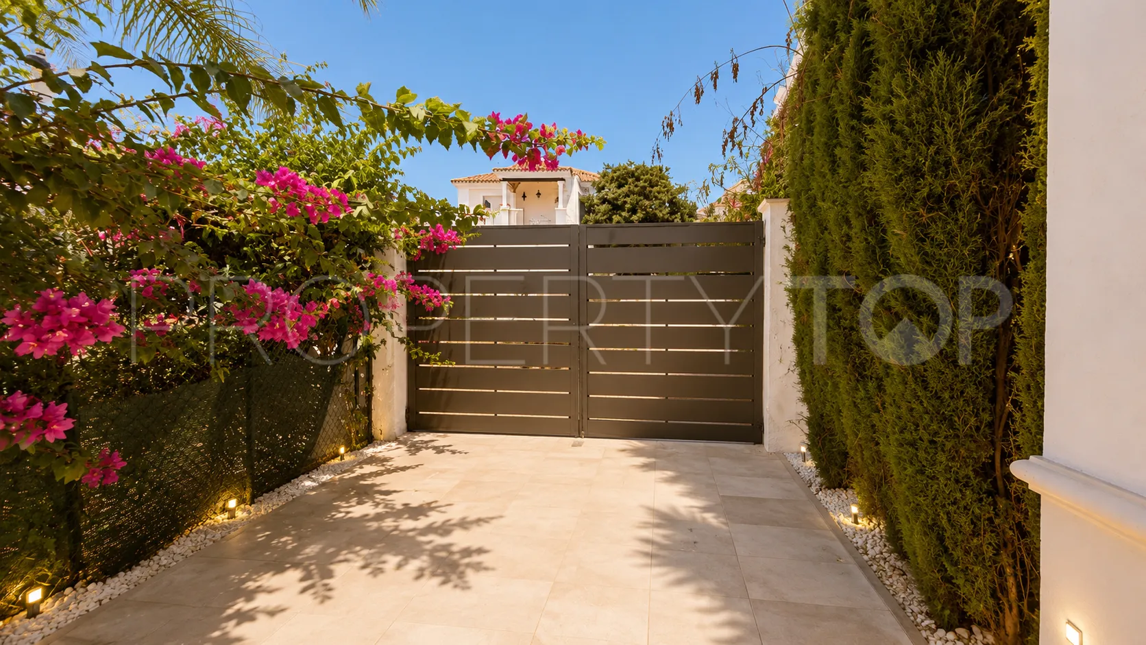Villa en venta en La Duquesa Golf