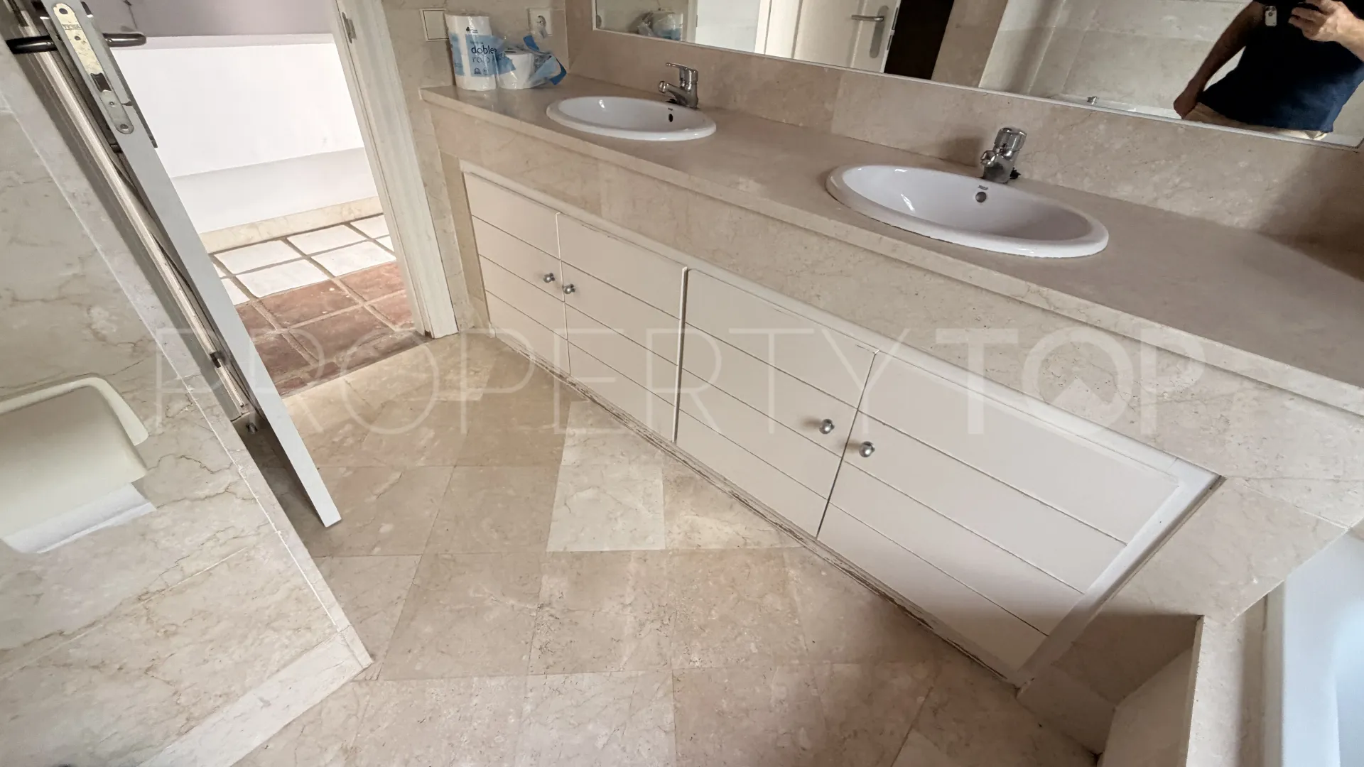 Villa en venta en La Duquesa Golf